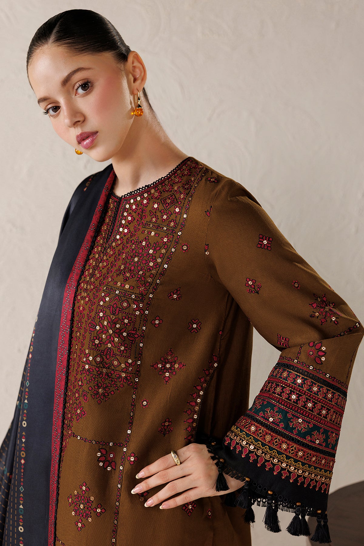EMBROIDERED PREMIUM KHADDAR UW-0297