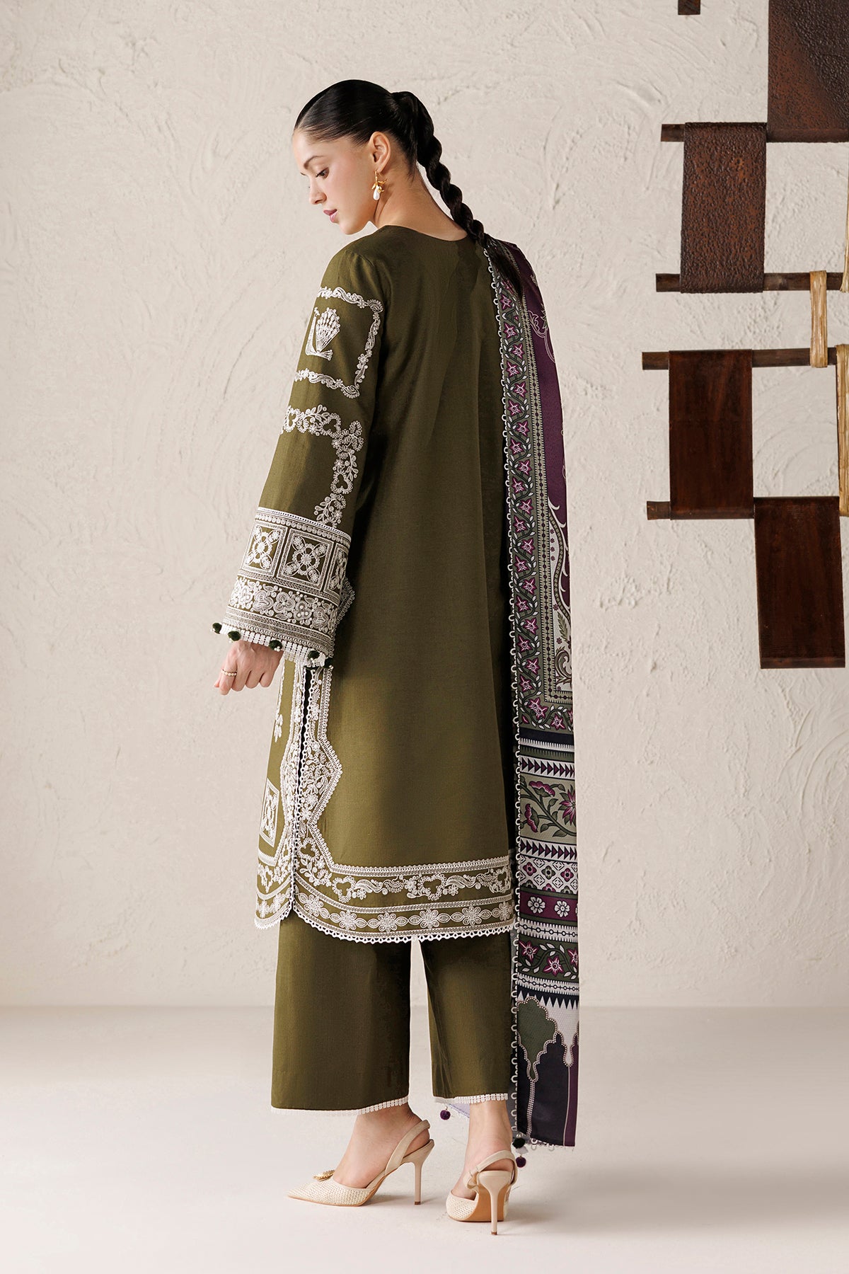EMBROIDERED PREMIUM KHADDAR UW-0271