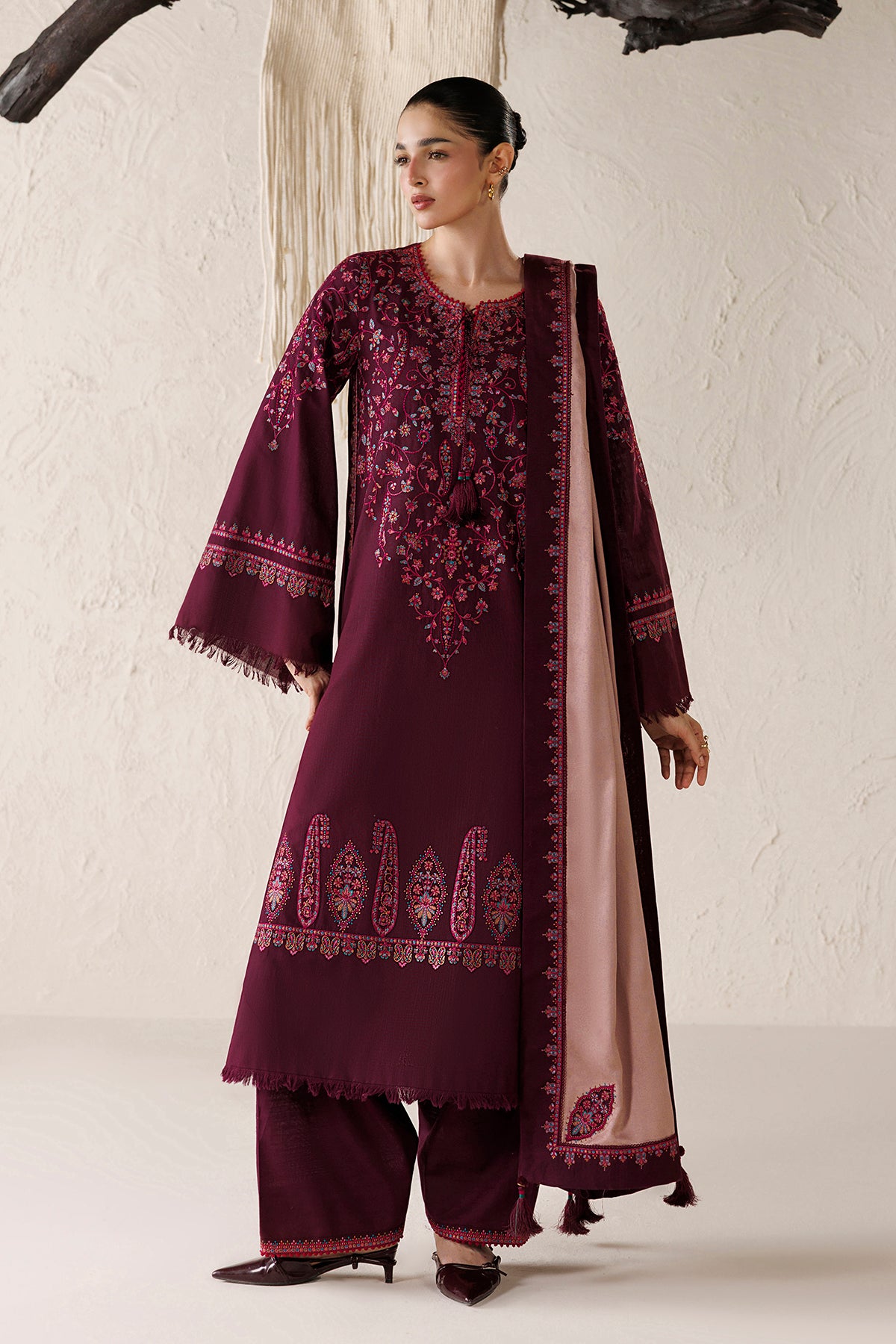 EMBROIDERED PREMIUM KHADDAR UW-0291