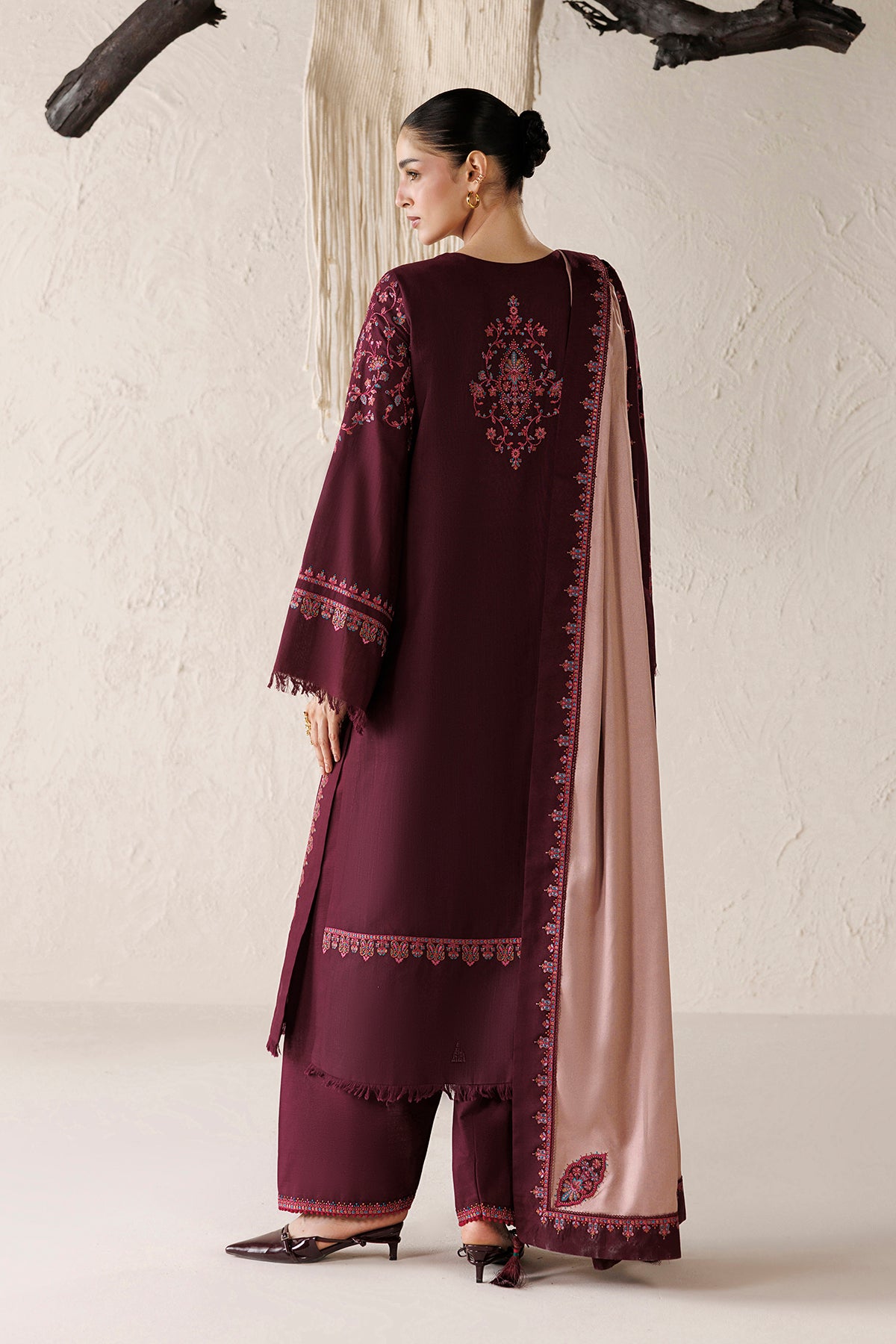 EMBROIDERED PREMIUM KHADDAR UW-0291