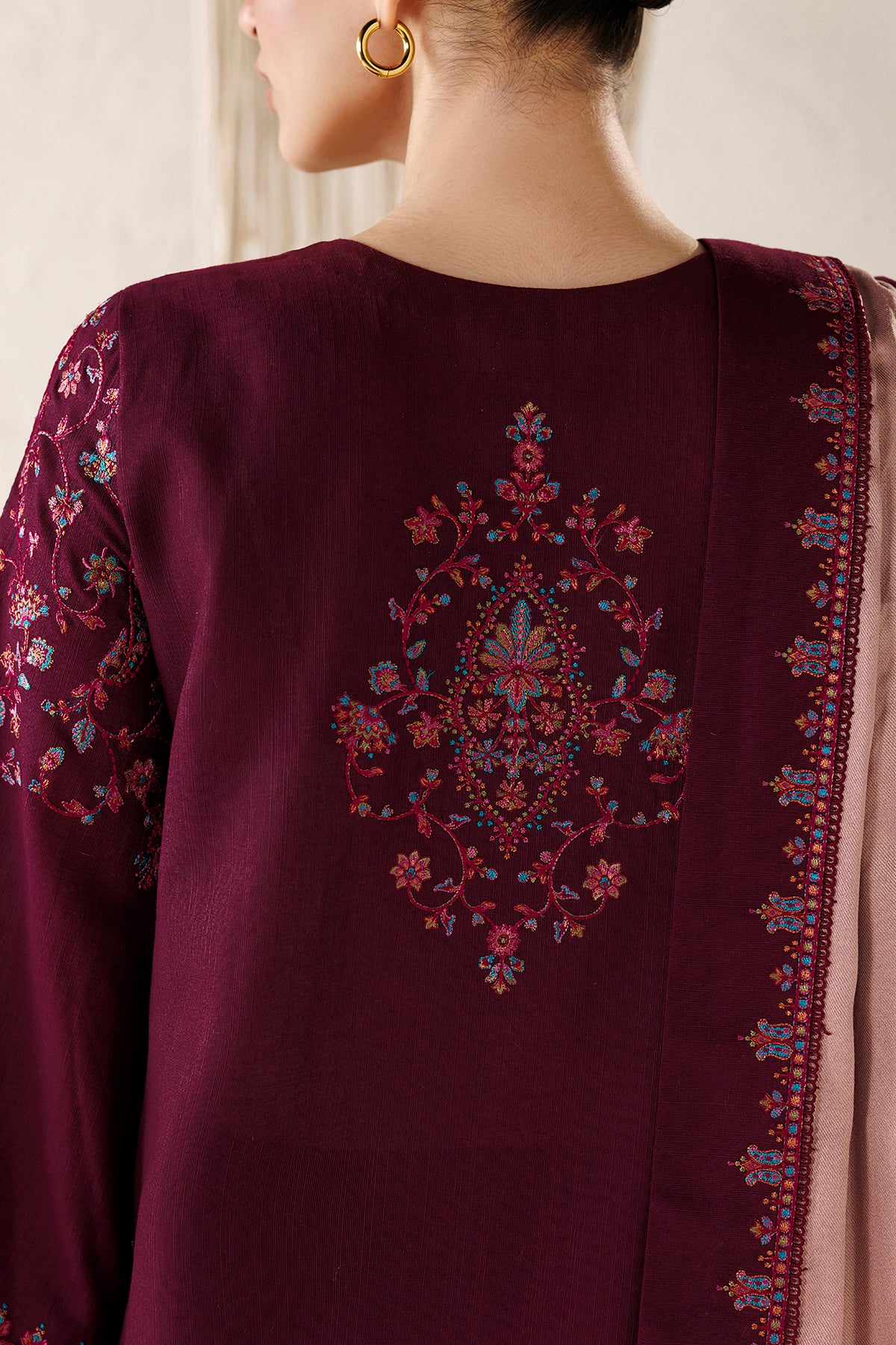 EMBROIDERED PREMIUM KHADDAR UW-0291