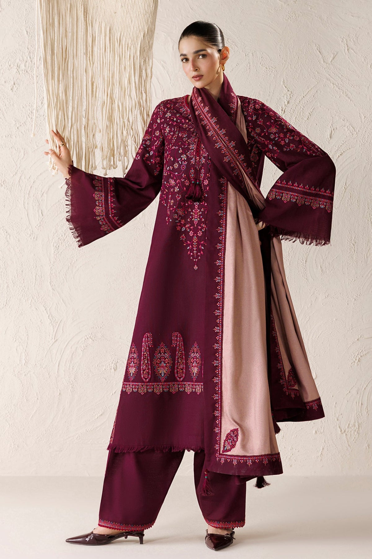 EMBROIDERED PREMIUM KHADDAR UW-0291