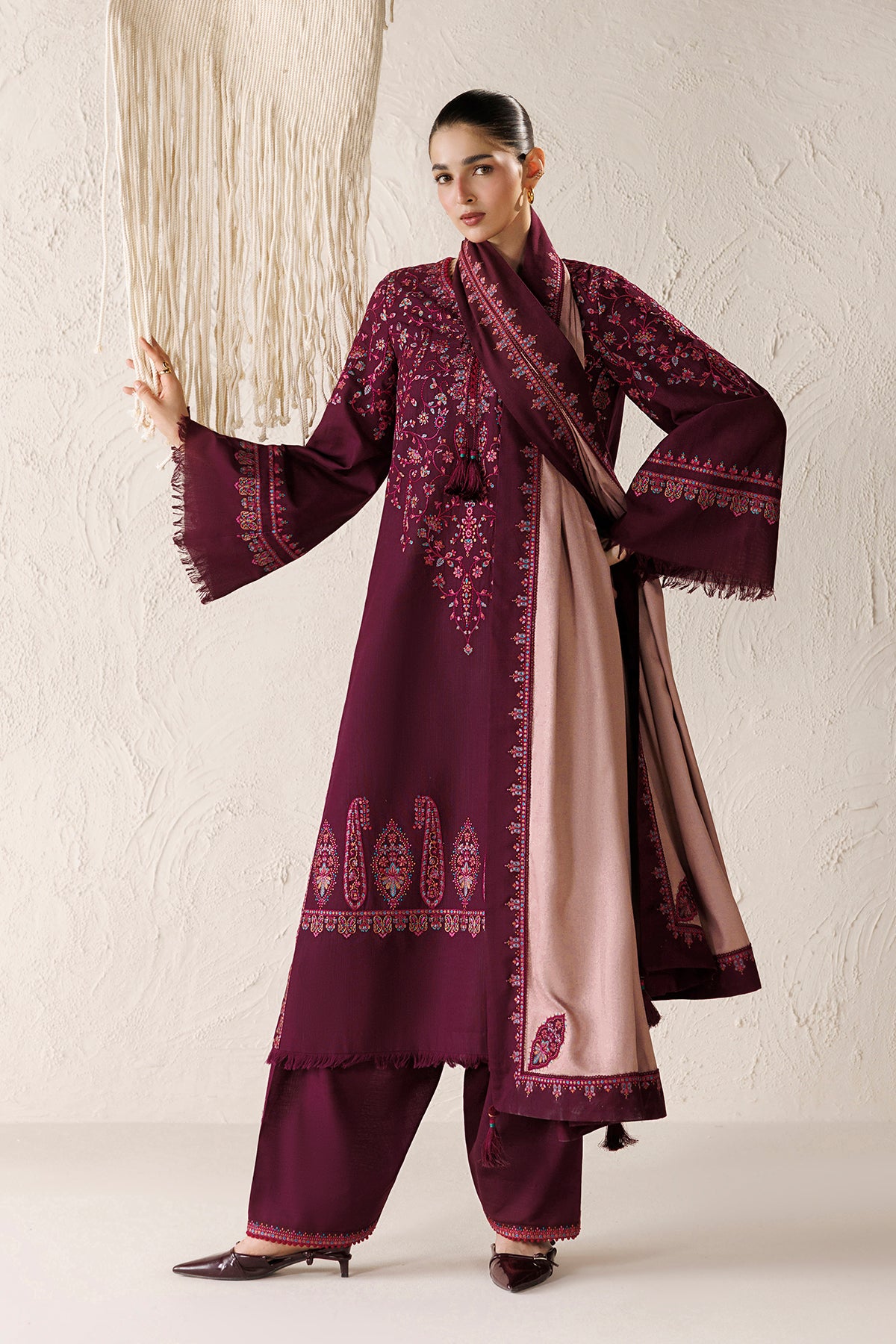 EMBROIDERED PREMIUM KHADDAR UW-0291
