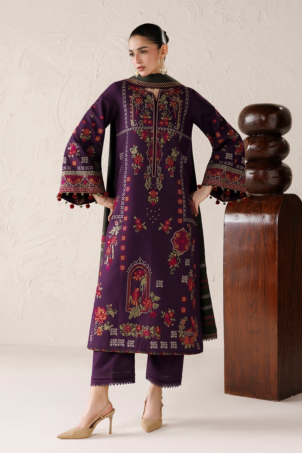 EMBROIDERED PREMIUM KHADDAR UW-0298