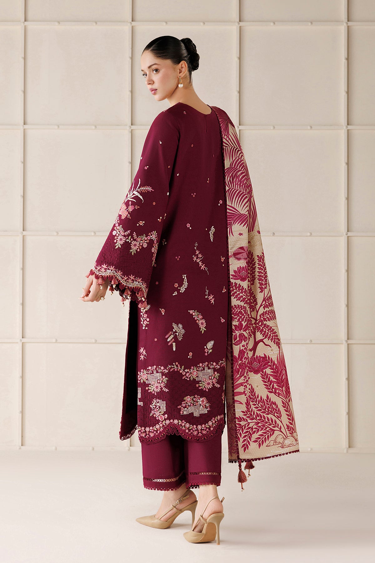 EMBROIDERED PREMIUM KHADDAR UW-0286