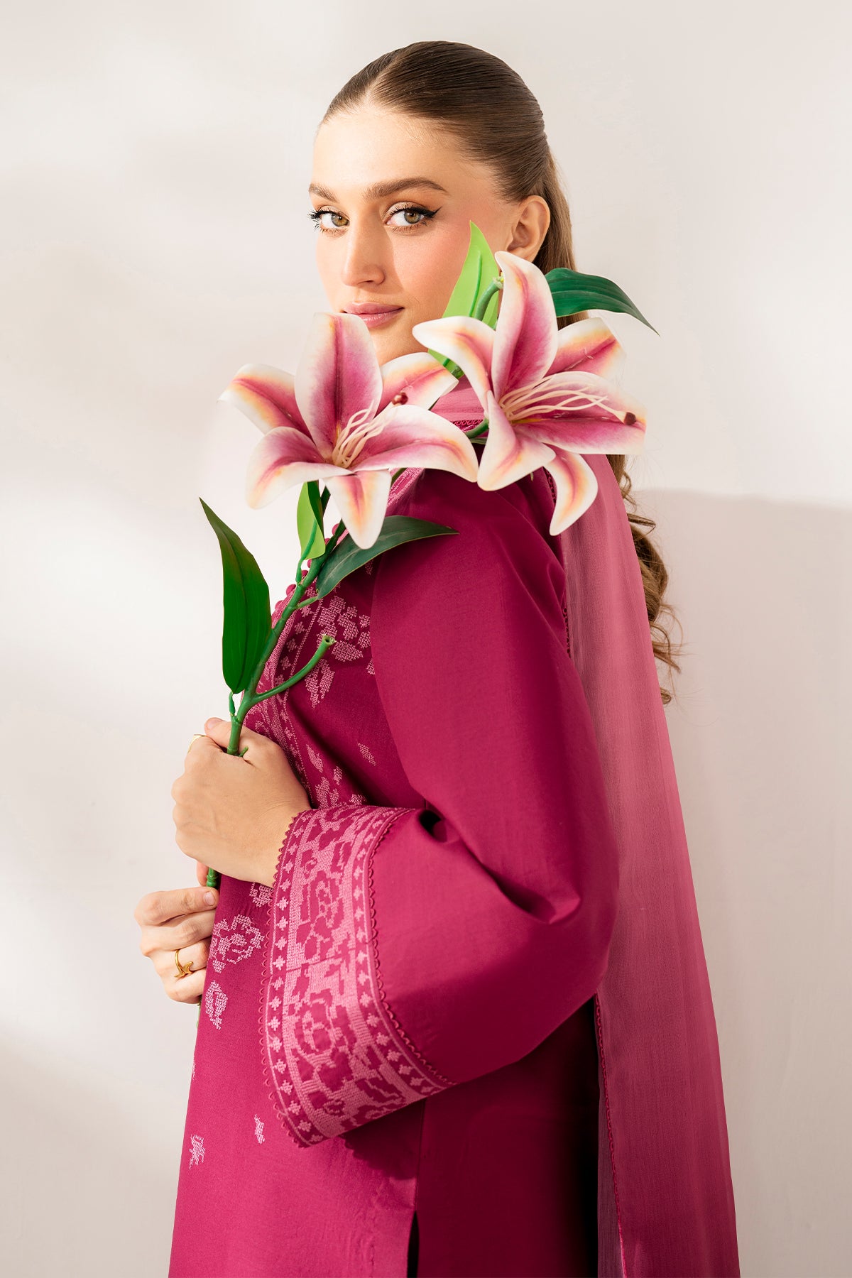 EMBROIDERED LAWN USE-9242