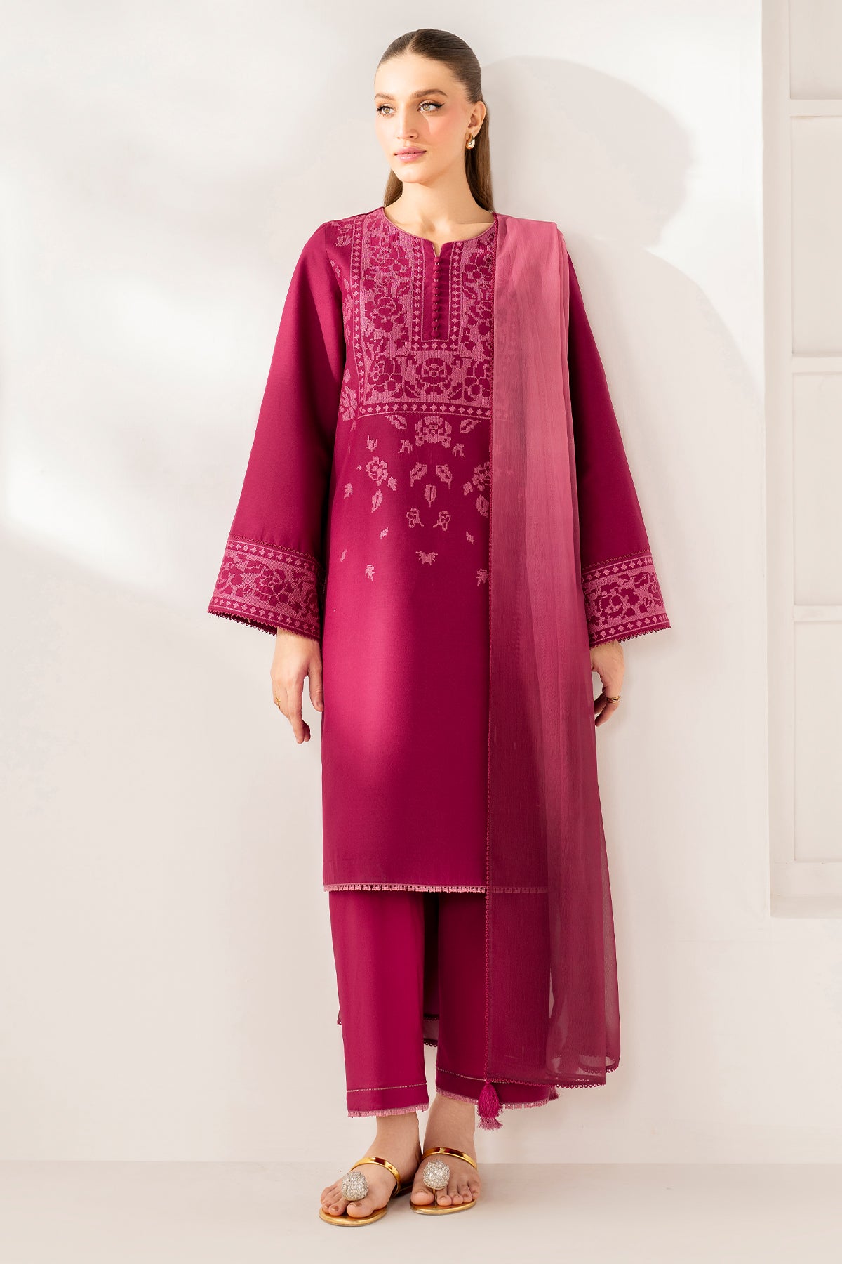 EMBROIDERED LAWN USE-9242