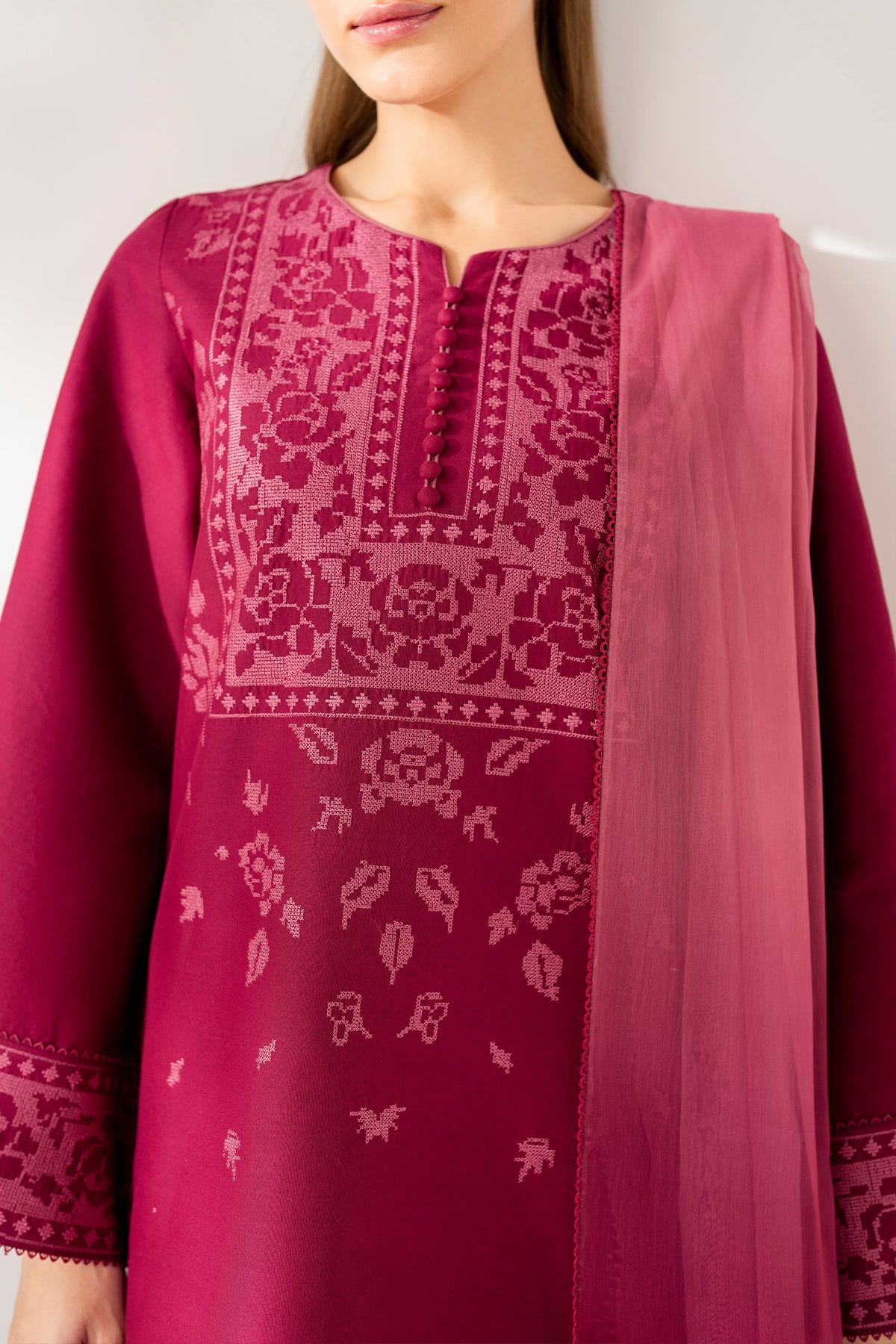 EMBROIDERED LAWN USE-9242