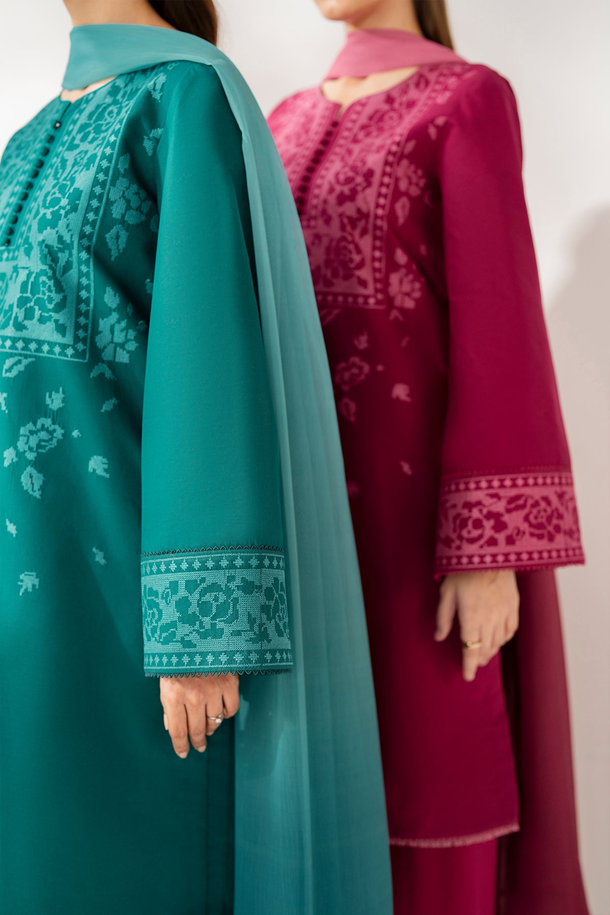 EMBROIDERED LAWN USE-9242