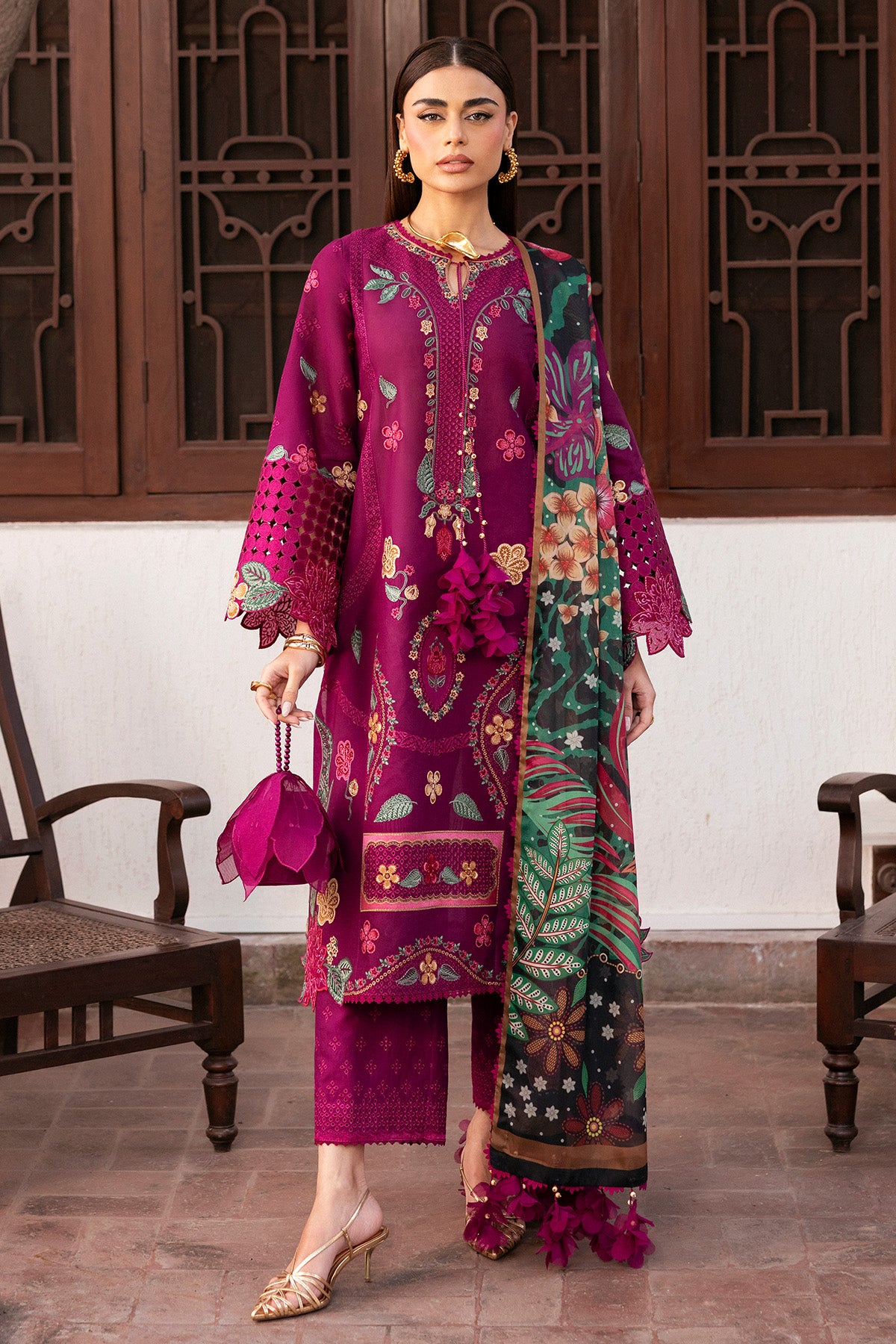 Embroidered Luxury Lawn SL26-D01