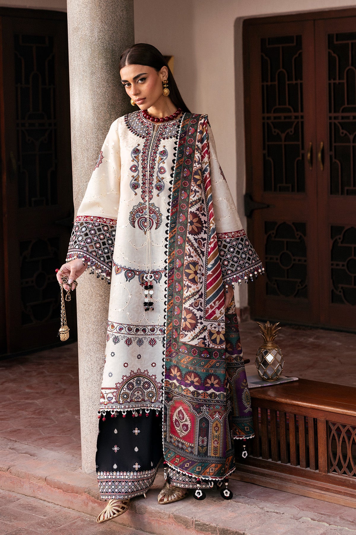 Embroidered Luxury Lawn SL26-D02