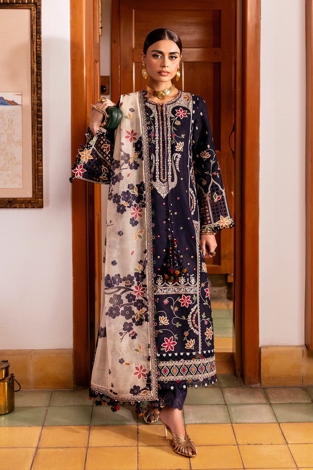 Embroidered Luxury Lawn SL26-D07