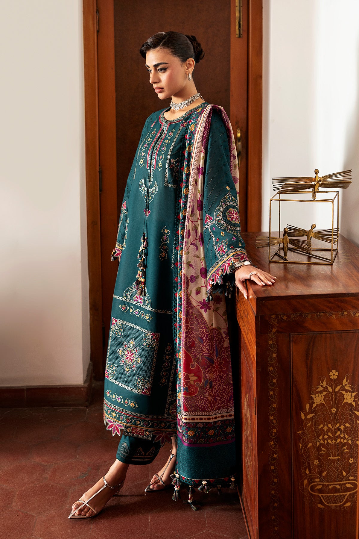 Embroidered Luxury Lawn SL26-D10