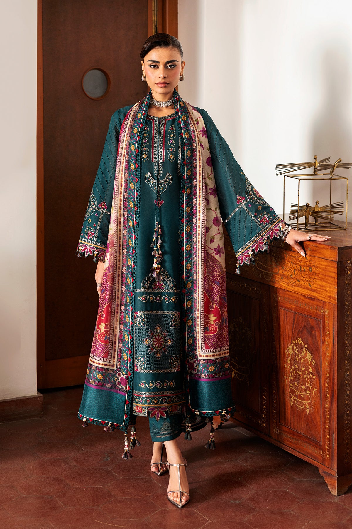 Embroidered Luxury Lawn SL26-D10