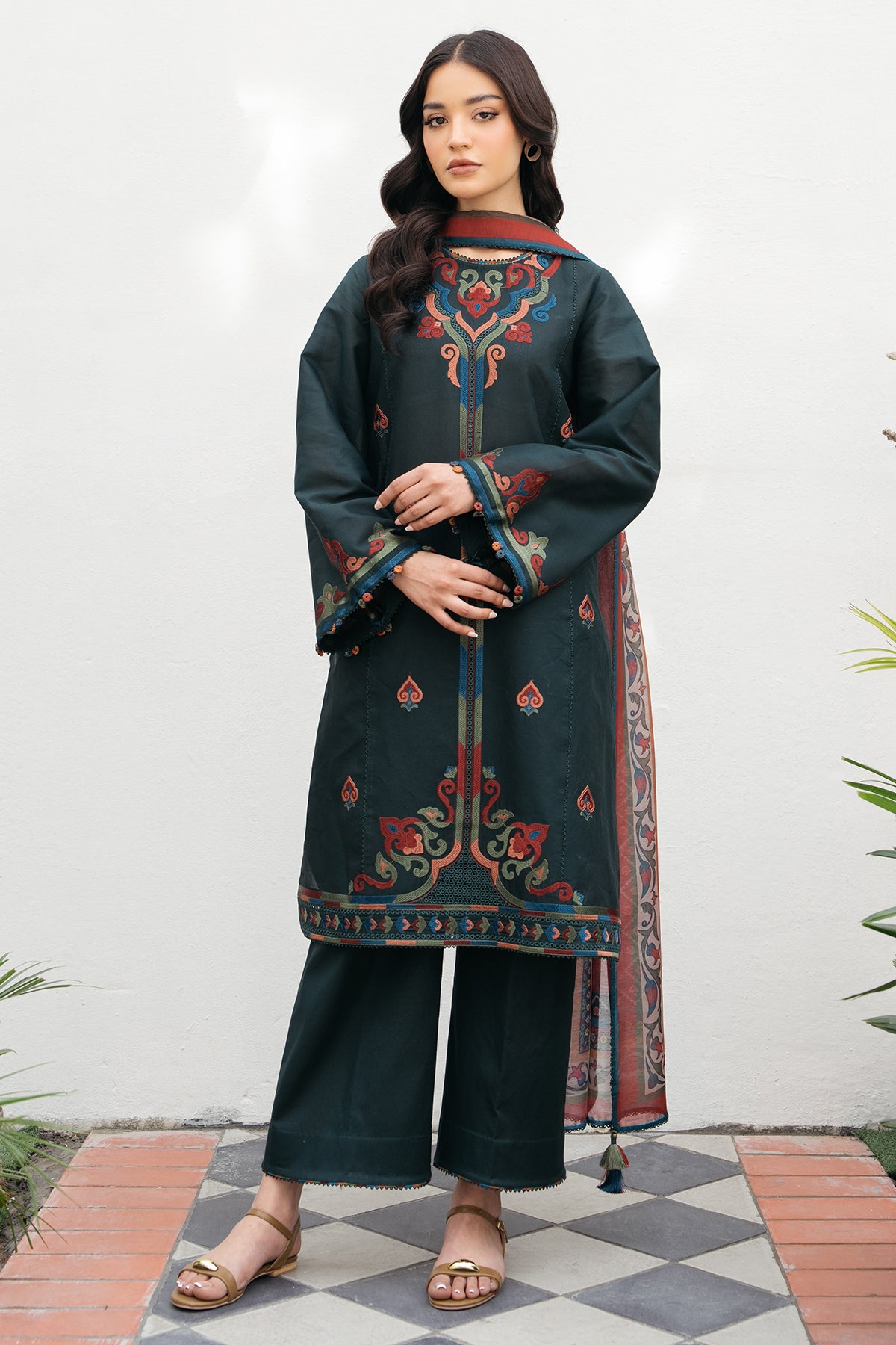 EMBROIDERED LAWN USE-9185