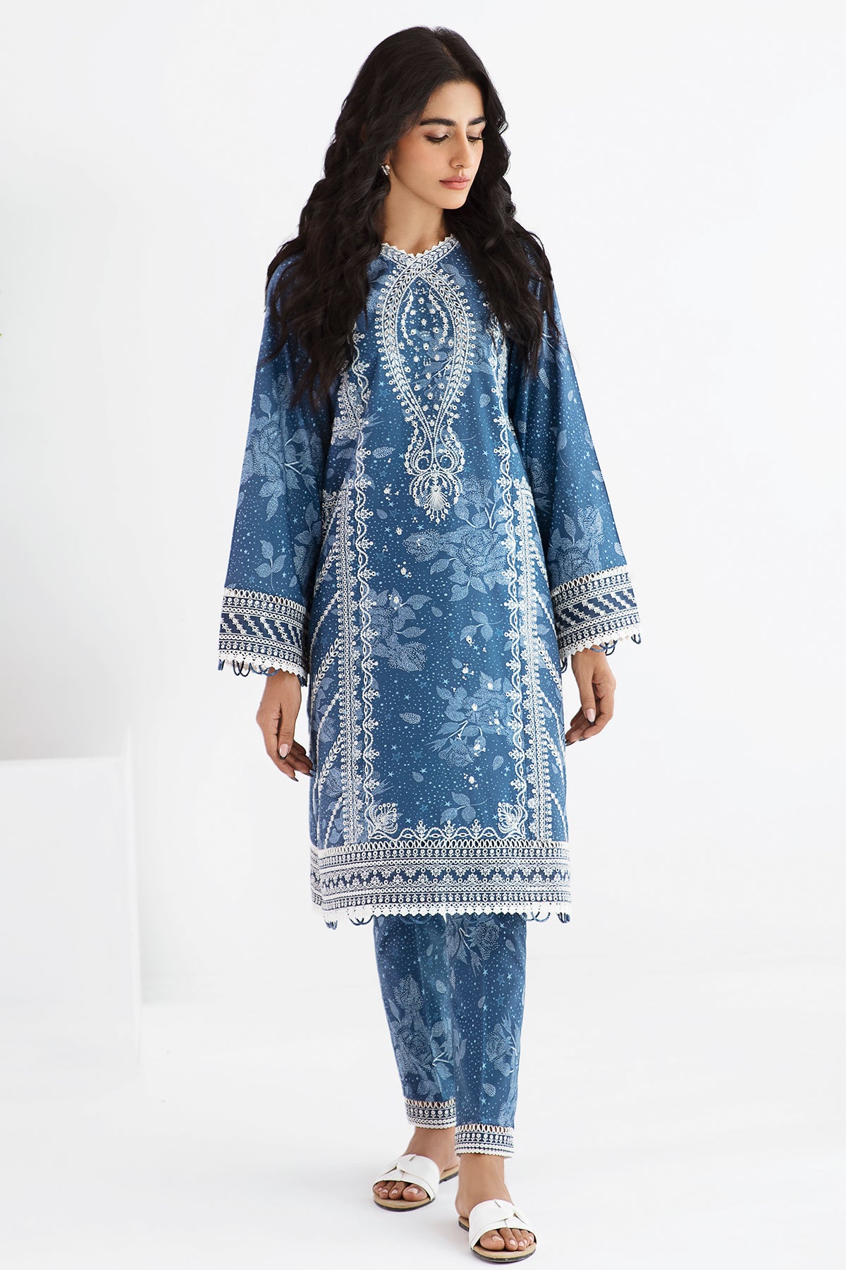 EMBROIDERED LAWN RTW - 1200