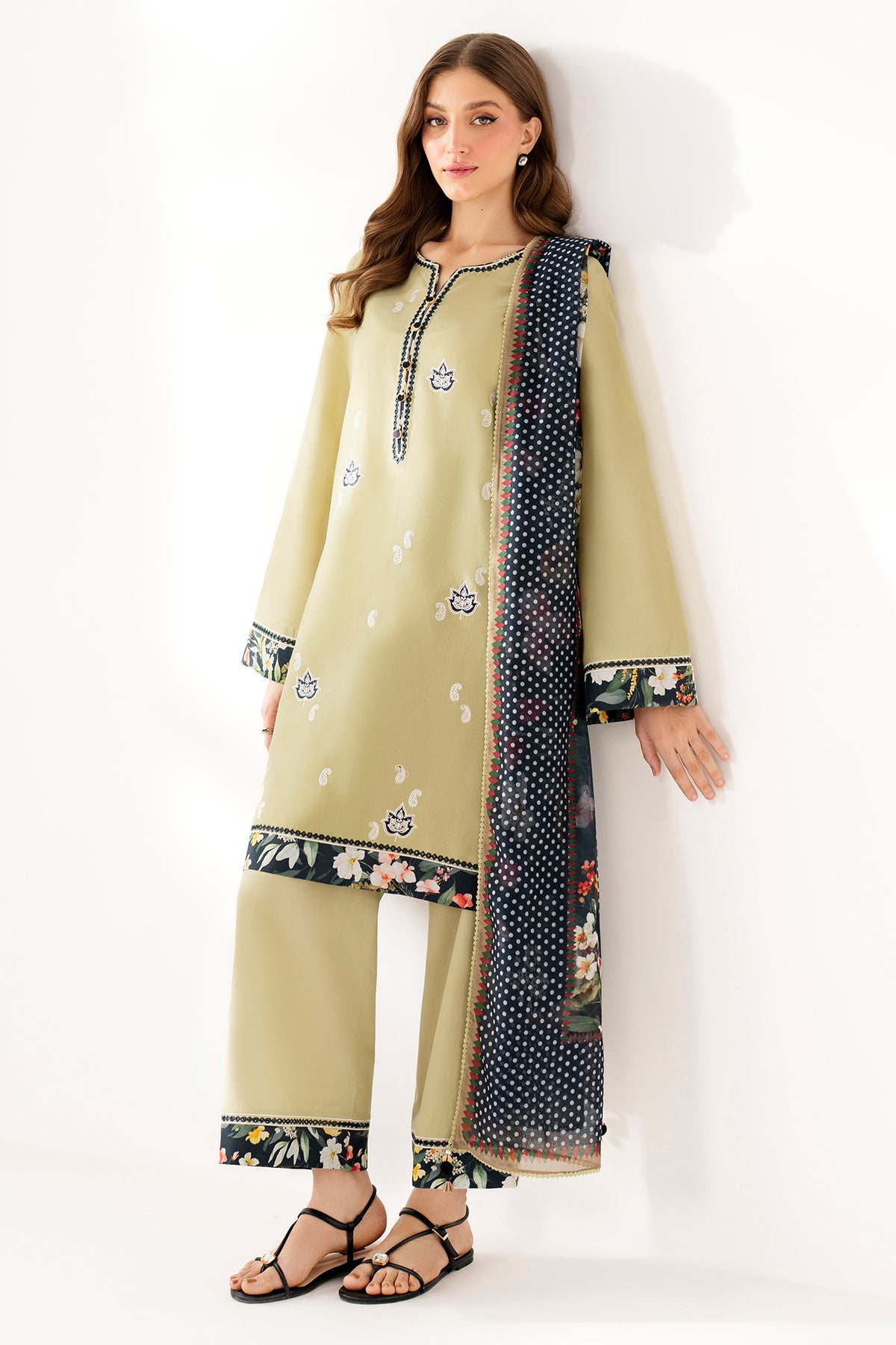 EMBROIDERED LAWN USE-9249