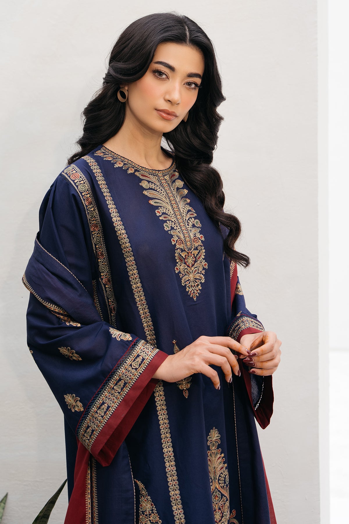 EMBROIDERED LAWN USE-9183