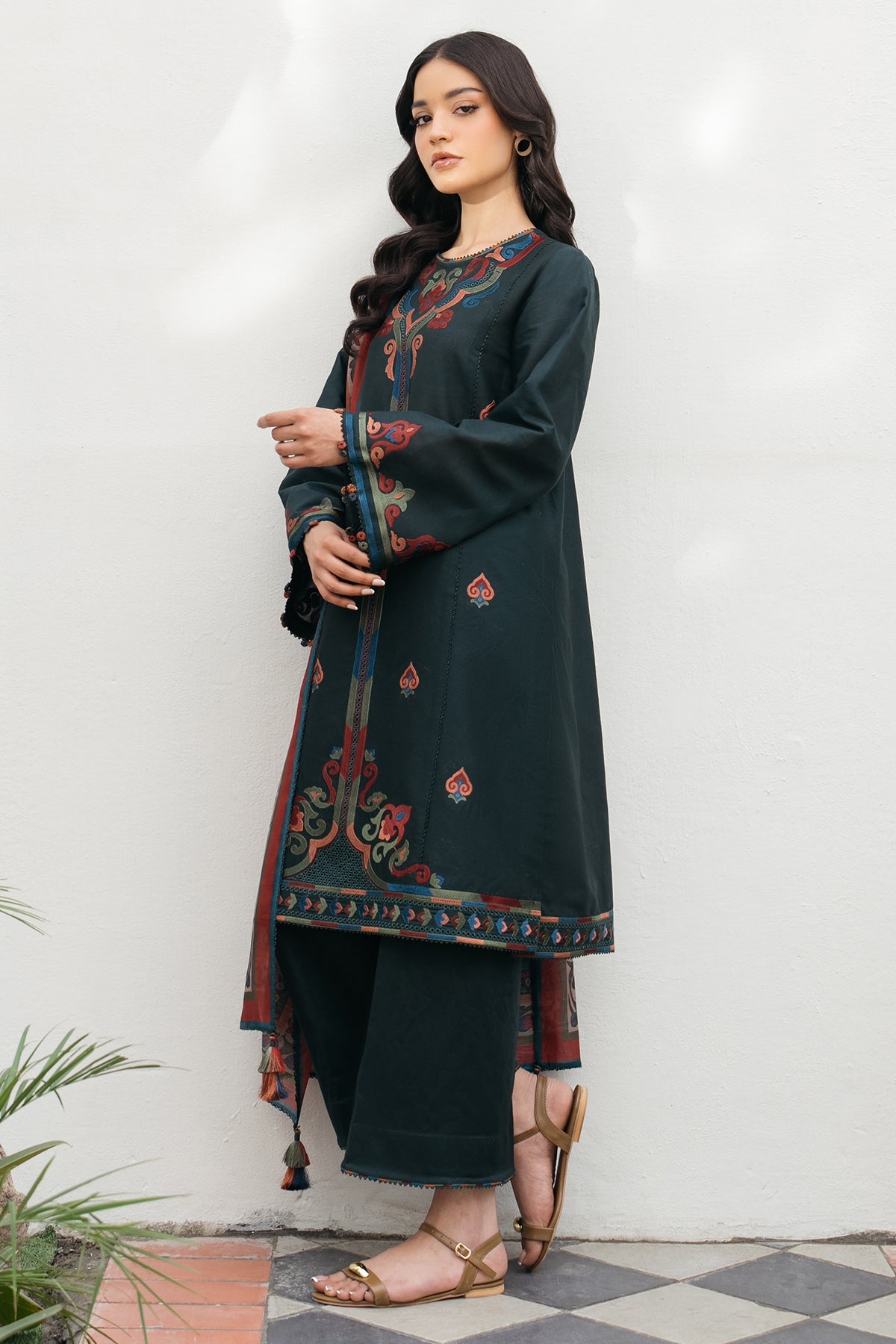 EMBROIDERED LAWN USE-9185