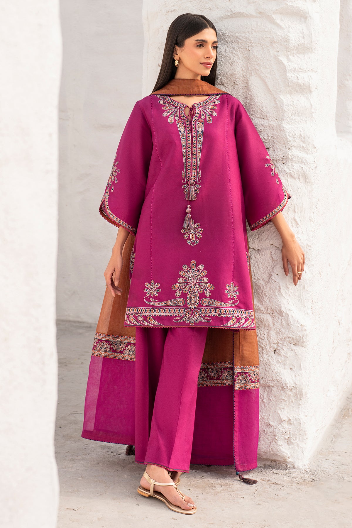 EMBROIDERED LAWN USE-9114
