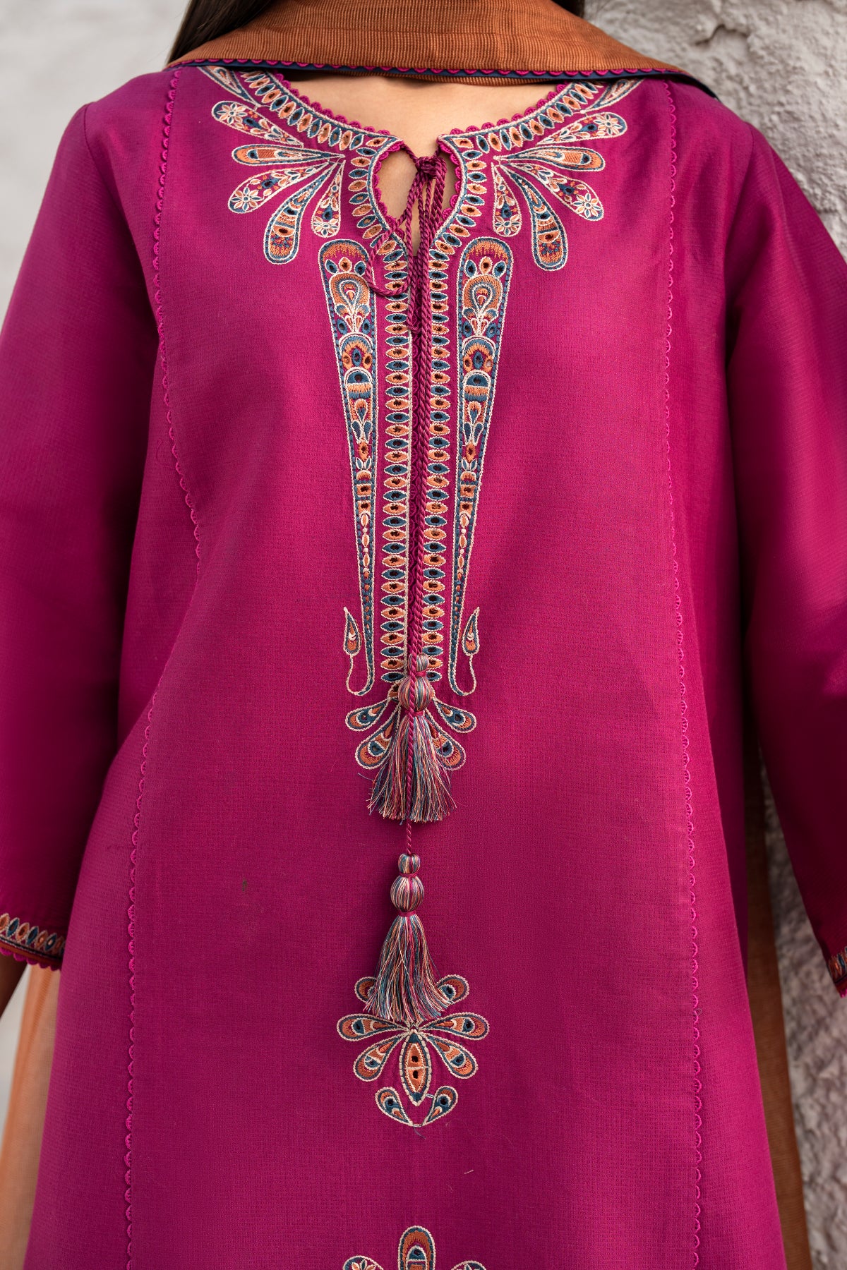 EMBROIDERED LAWN USE-9114