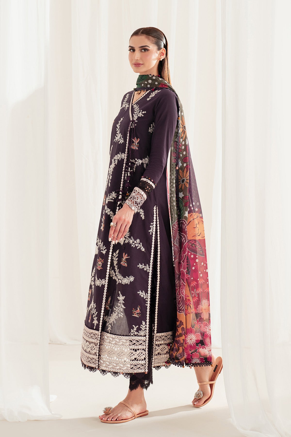 EMBROIDERED LAWN USE-9326