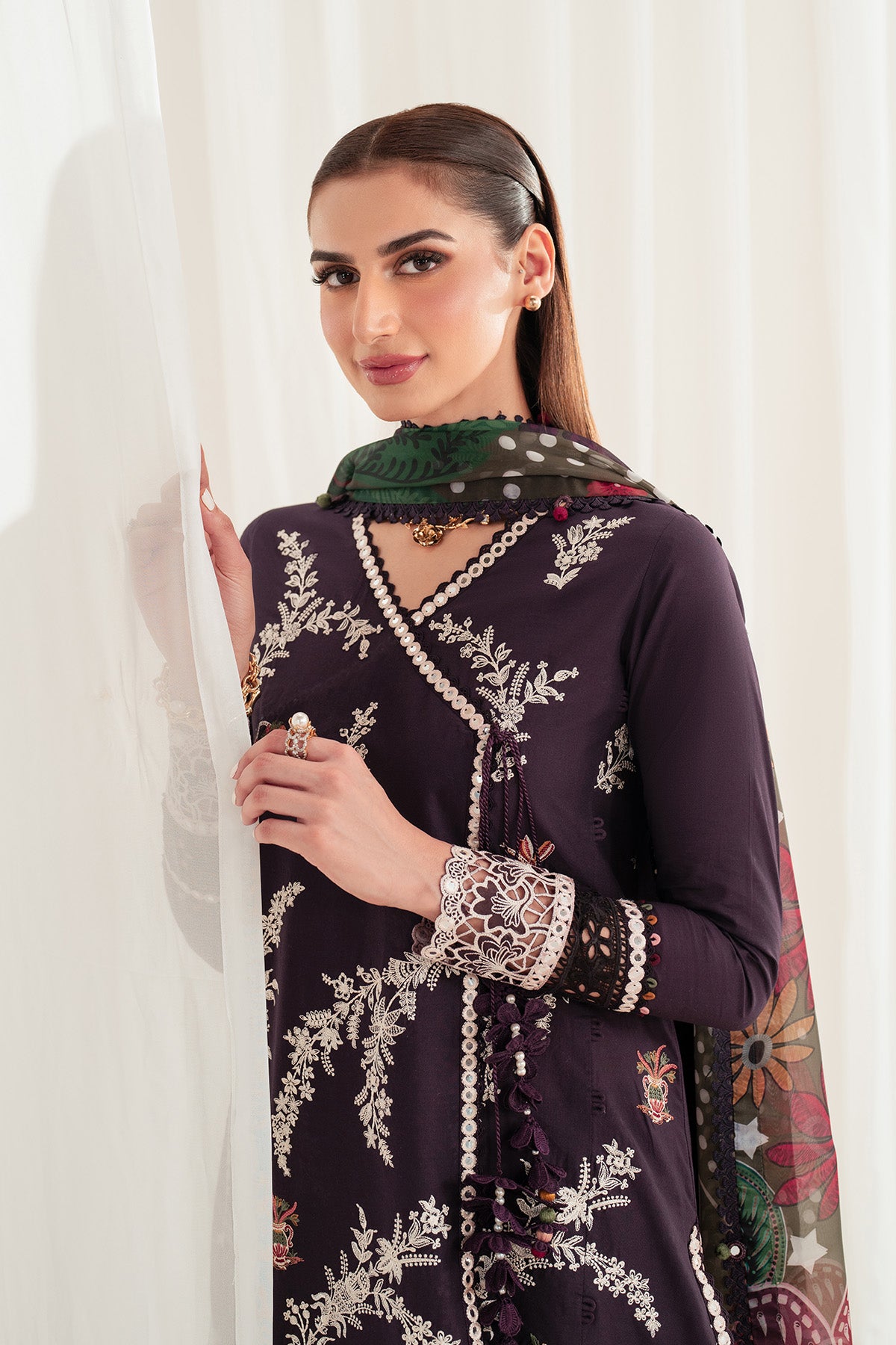 EMBROIDERED LAWN USE-9326