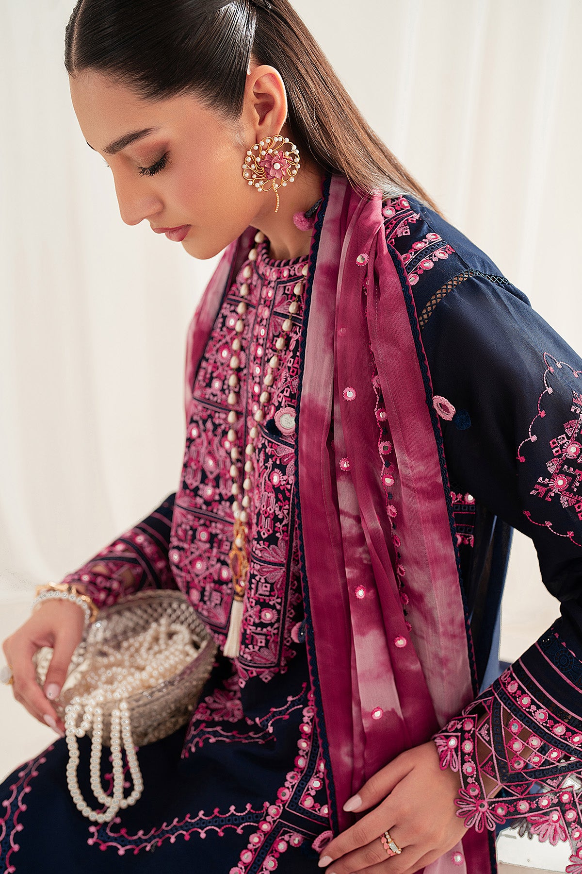 EMBROIDERED LAWN IL25-D01