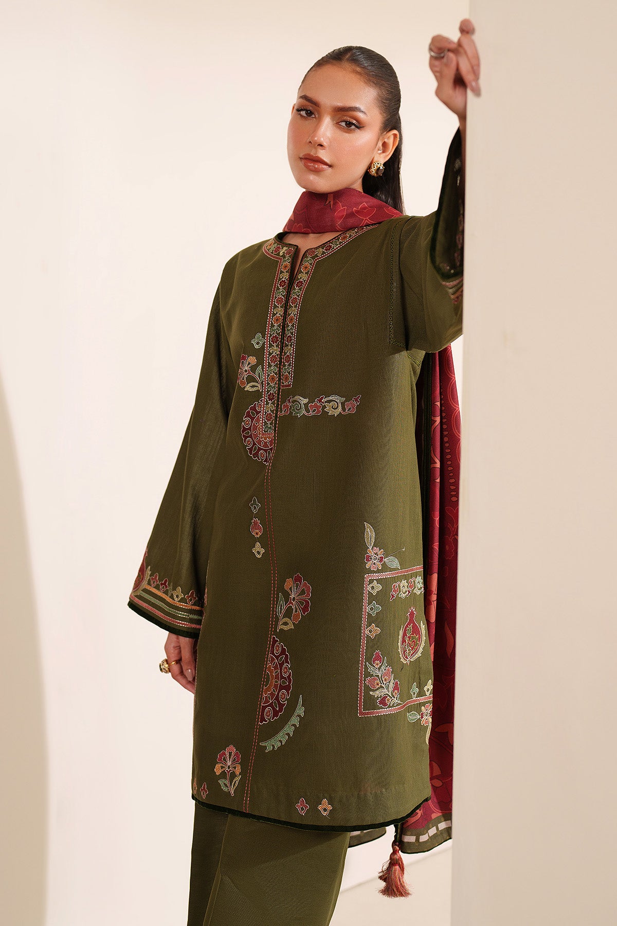 EMBROIDERED KHADDAR UW-0239