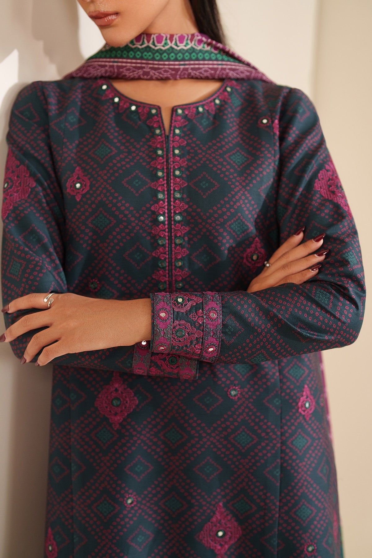 EMBROIDERED PREMIUM VISCOSE UW-0230