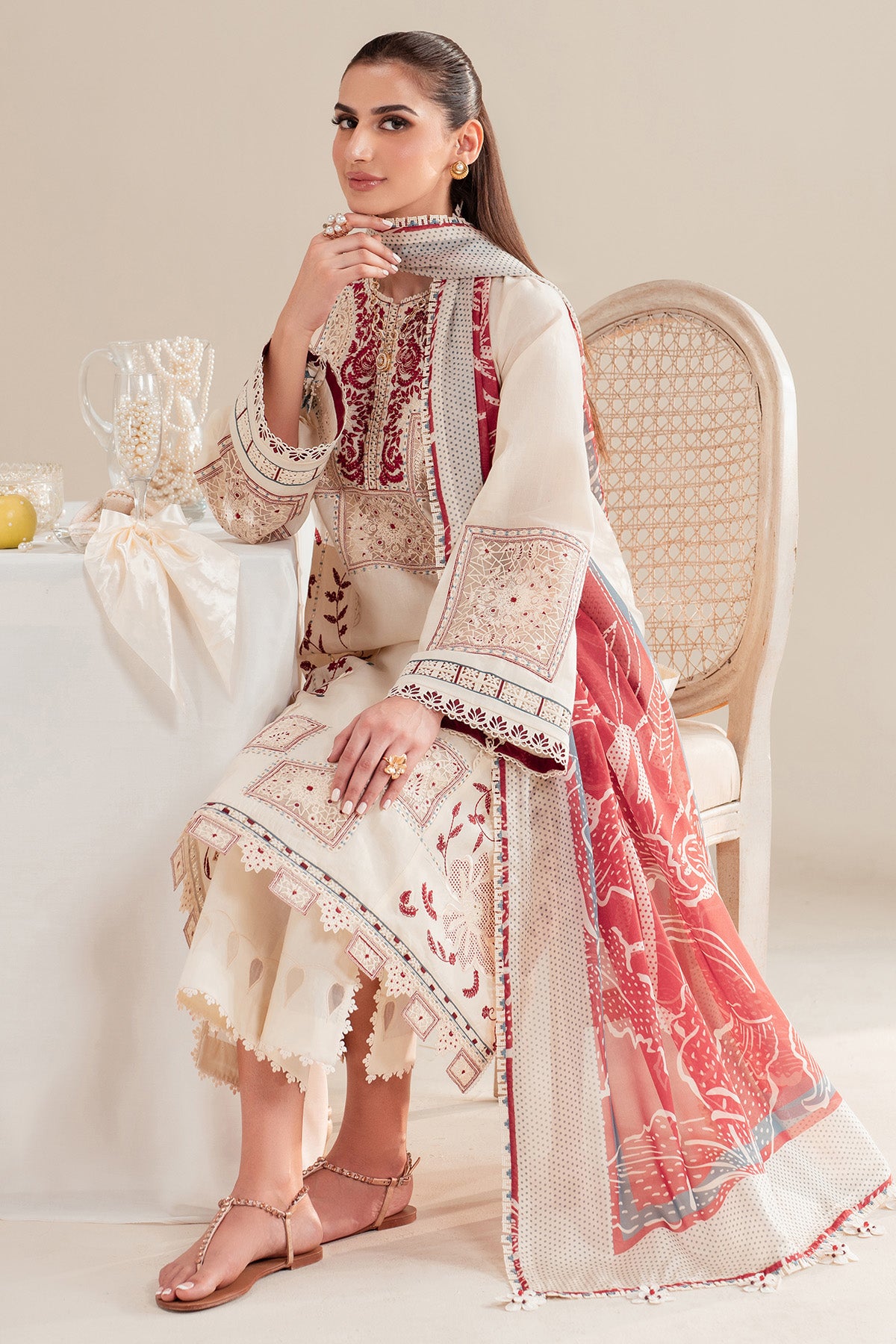 EMBROIDERED LAWN IL'25-D02