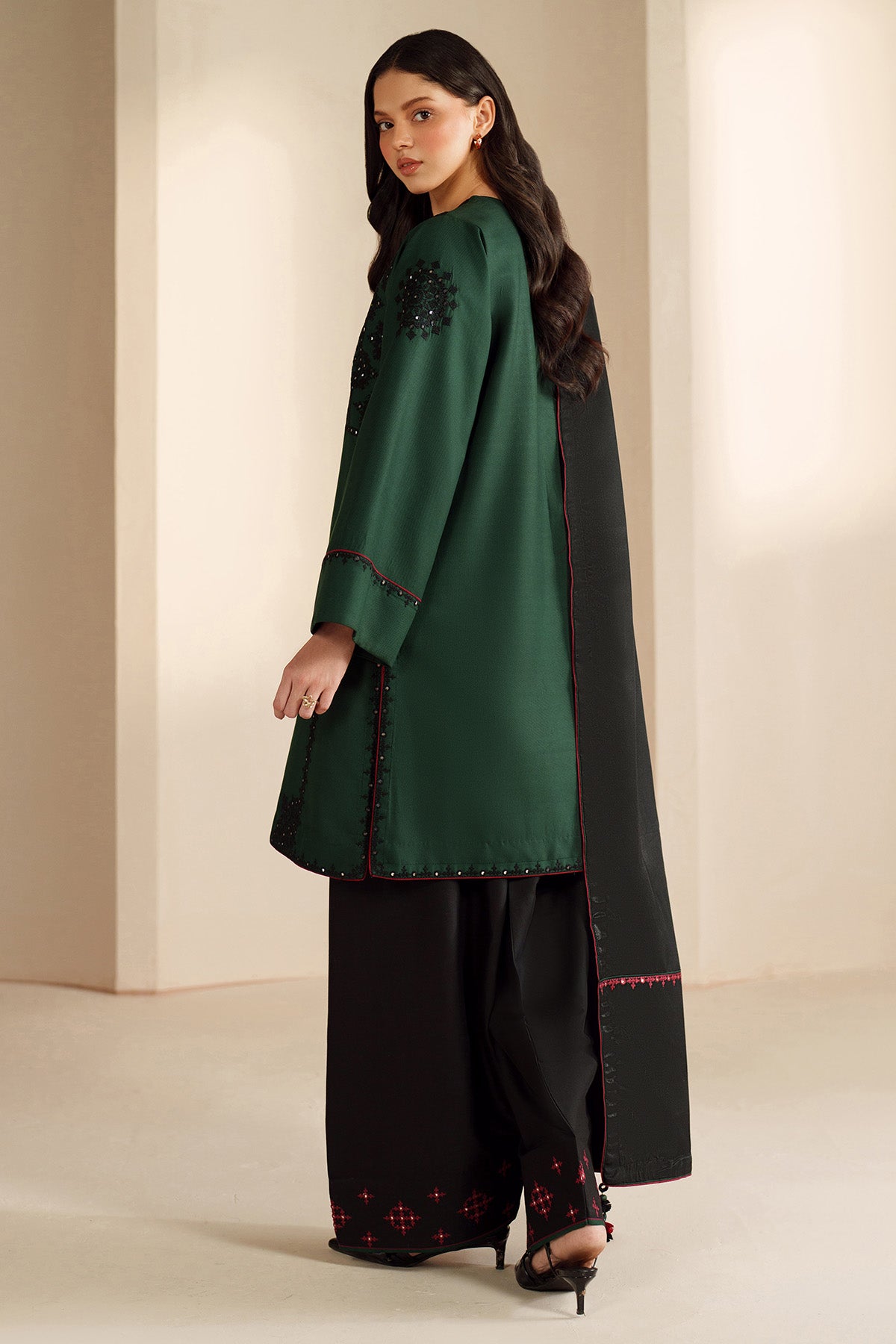 EMBROIDERED KARANDI UW-0206