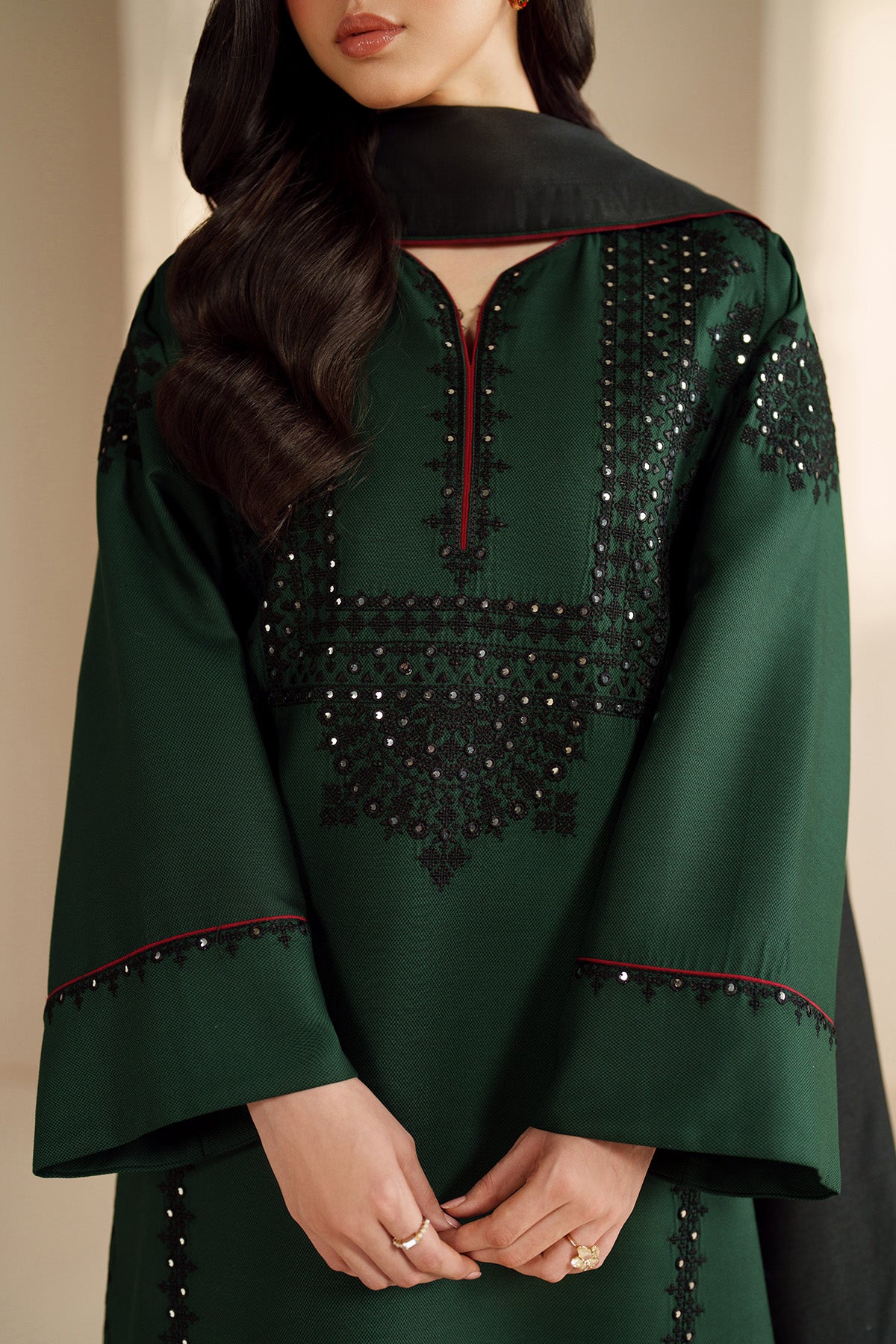 EMBROIDERED KARANDI UW-0206