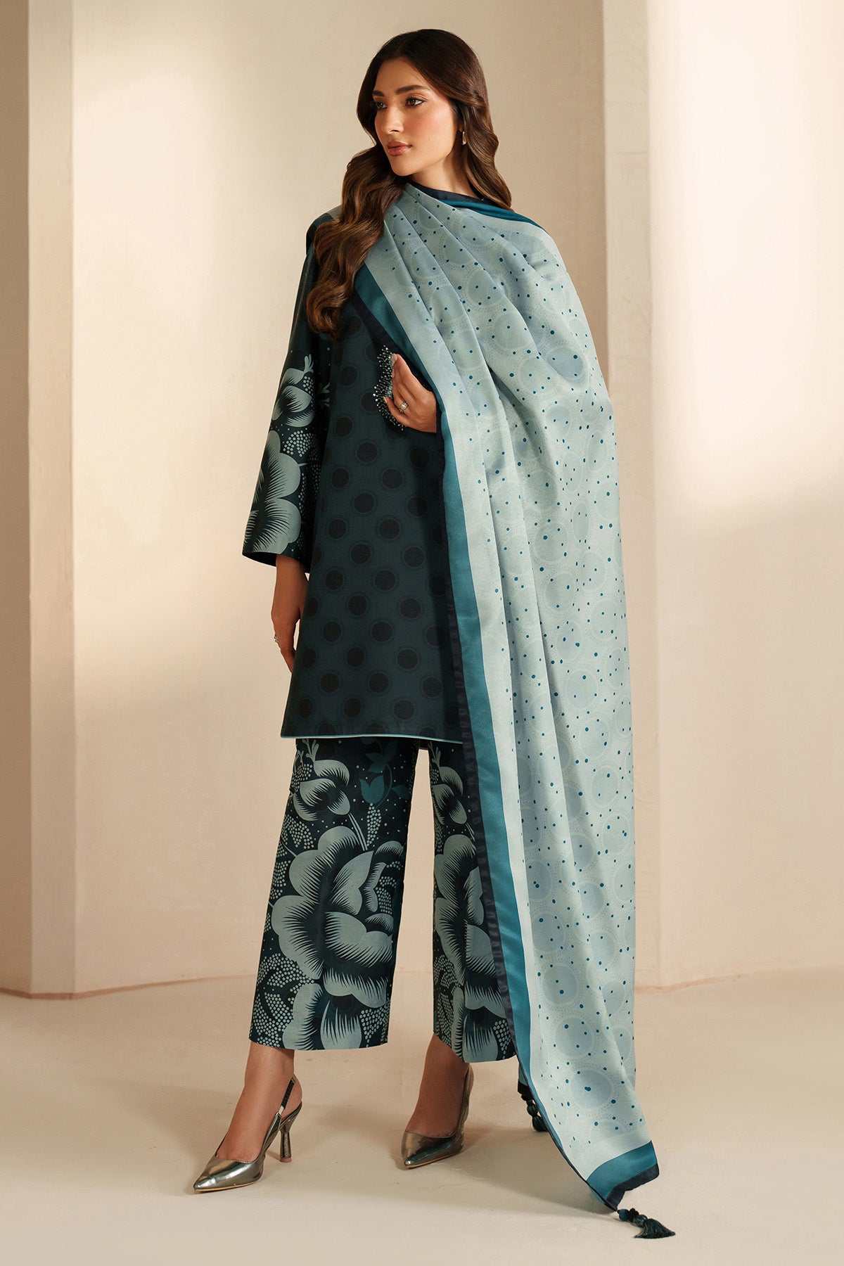 EMBROIDERED PREMIUM VISCOSE UW-0202