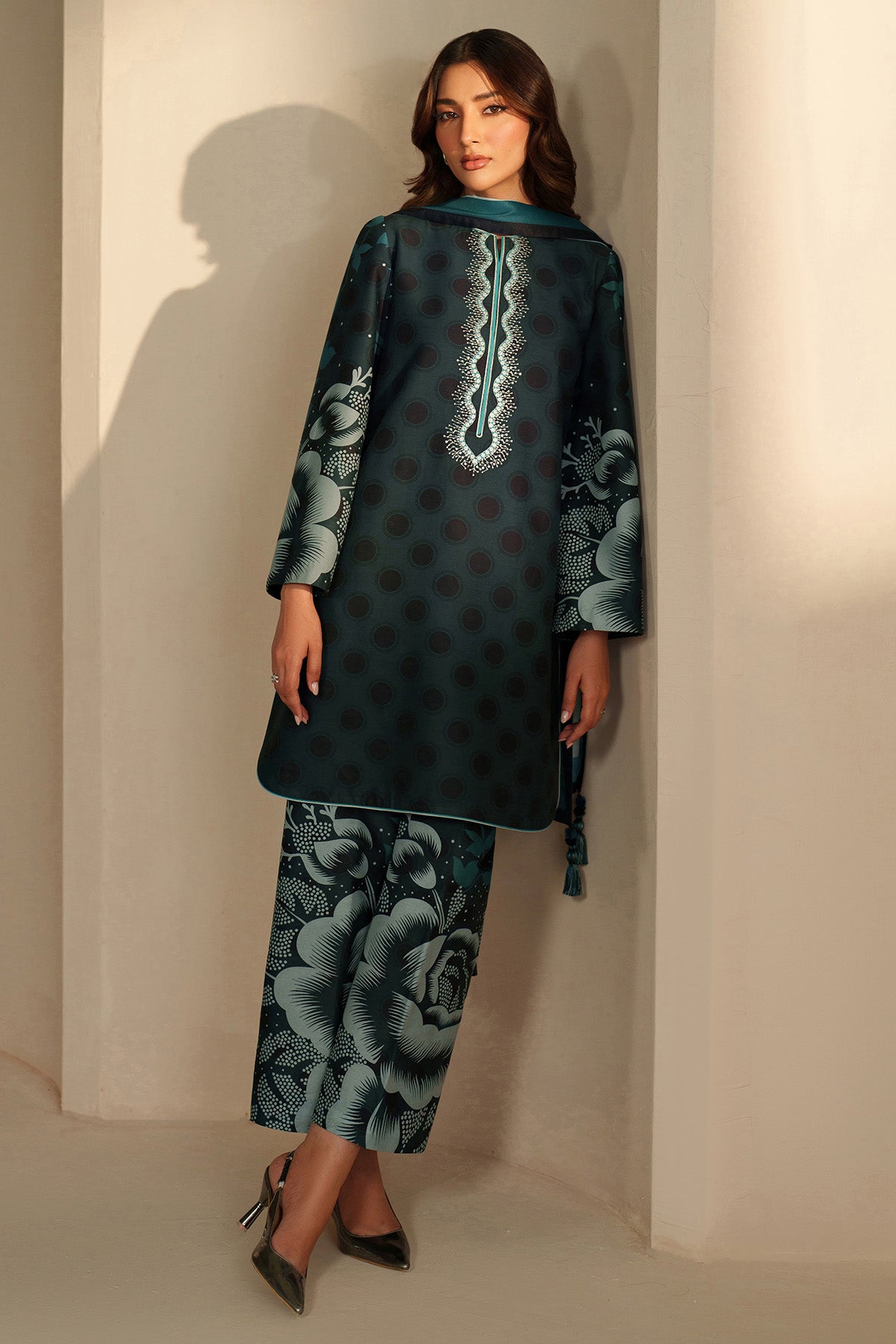 EMBROIDERED PREMIUM VISCOSE UW-0202