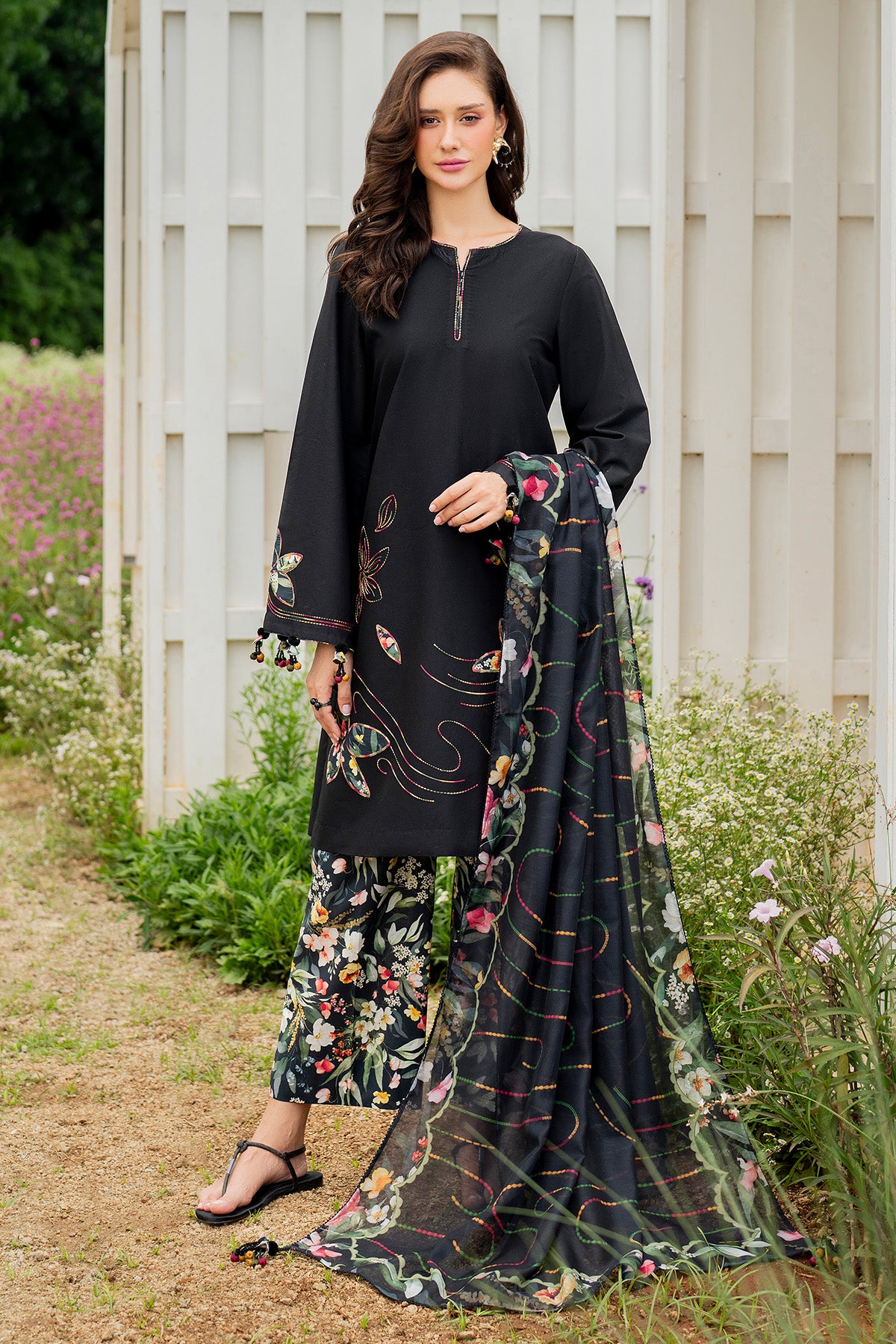 EMBROIDERED LAWN USE-9263