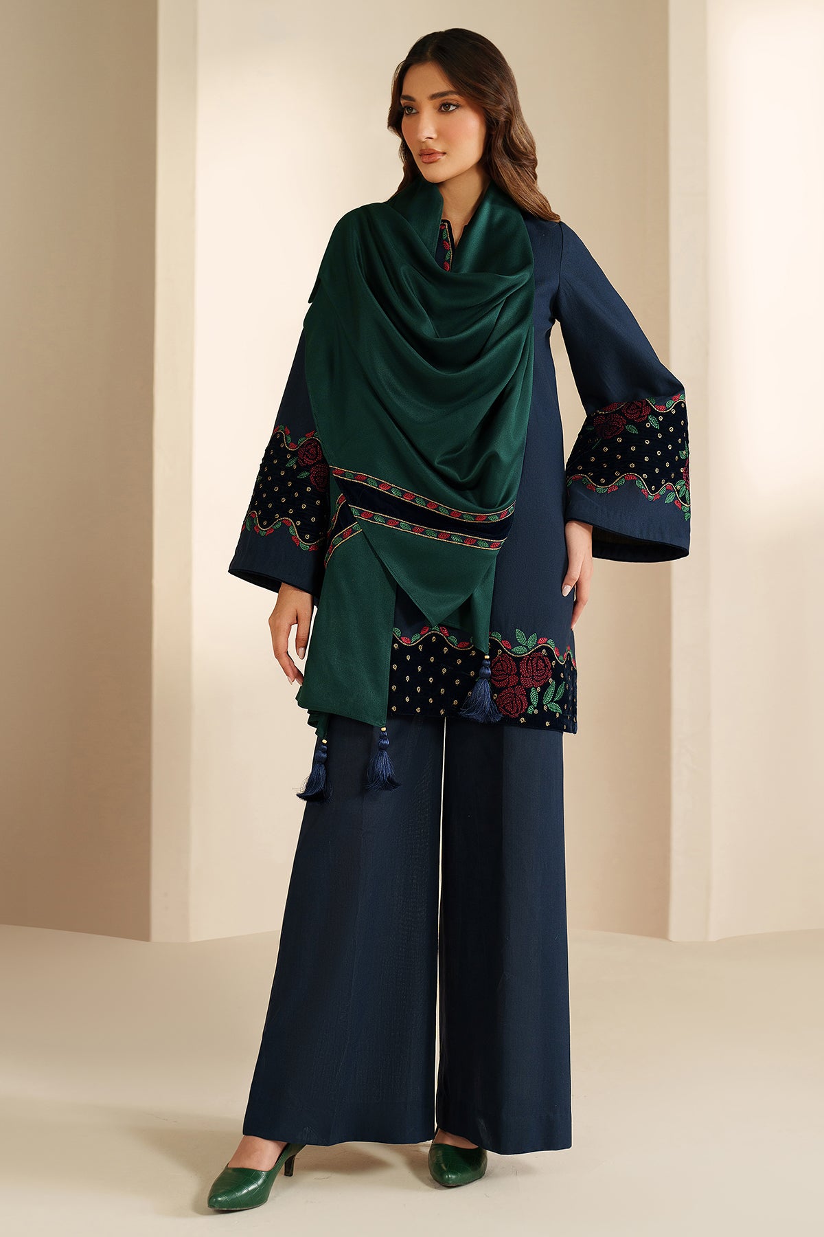 EMBROIDERED KHADDAR UW-0196