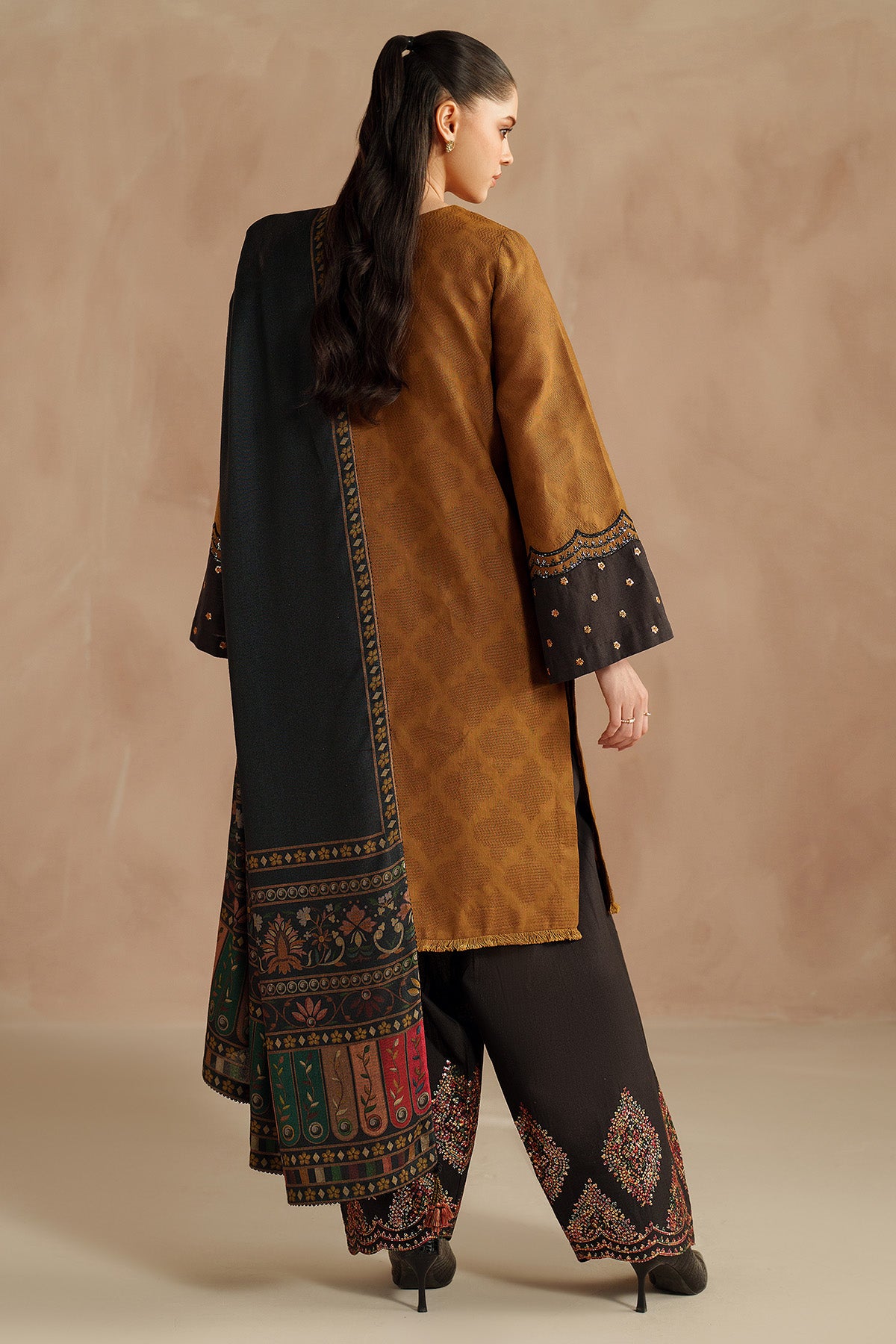 EMBROIDERED JACQUARD KHADDAR UW-0211