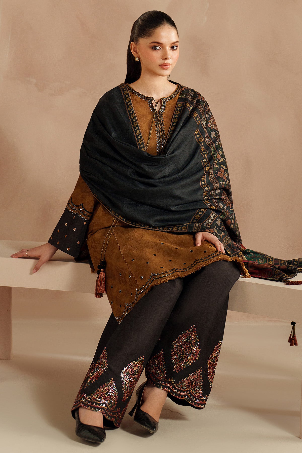 EMBROIDERED JACQUARD KHADDAR UW-0211
