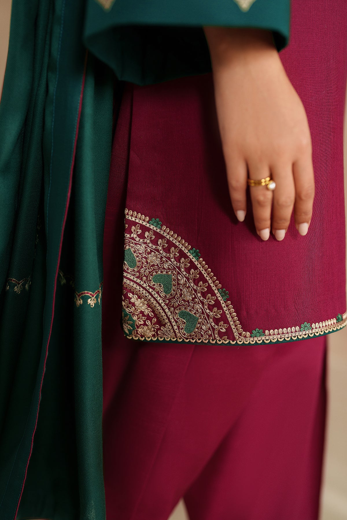 EMBROIDERED KHADDAR UW-0215