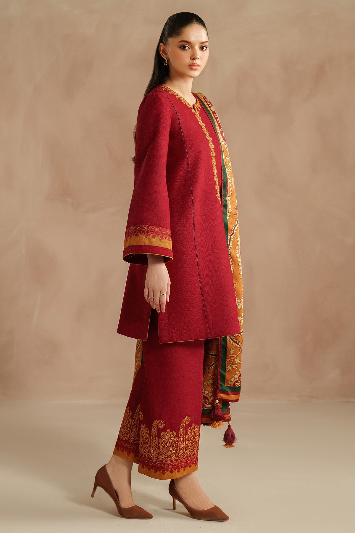 EMBROIDERED KHADDAR UW-0187