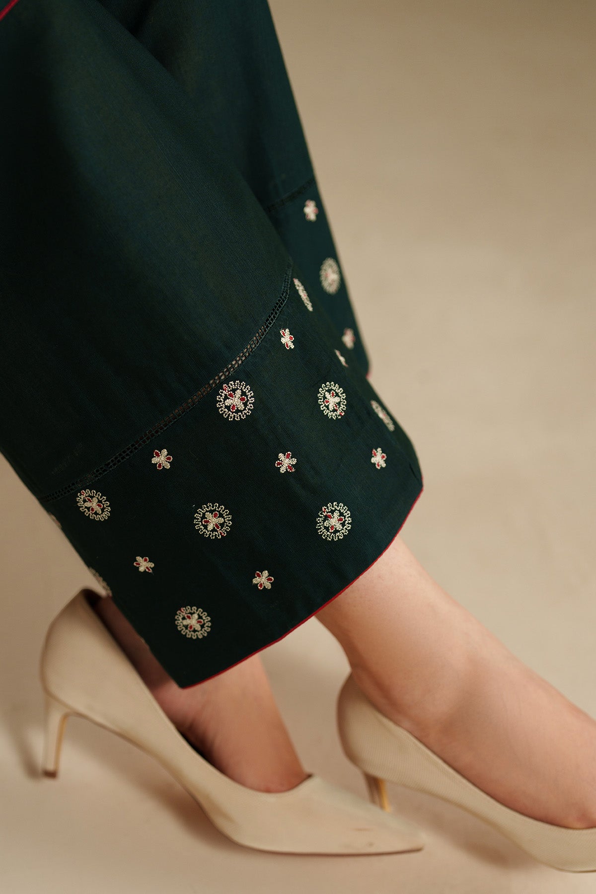 EMBROIDERED KHADDAR UW-0143