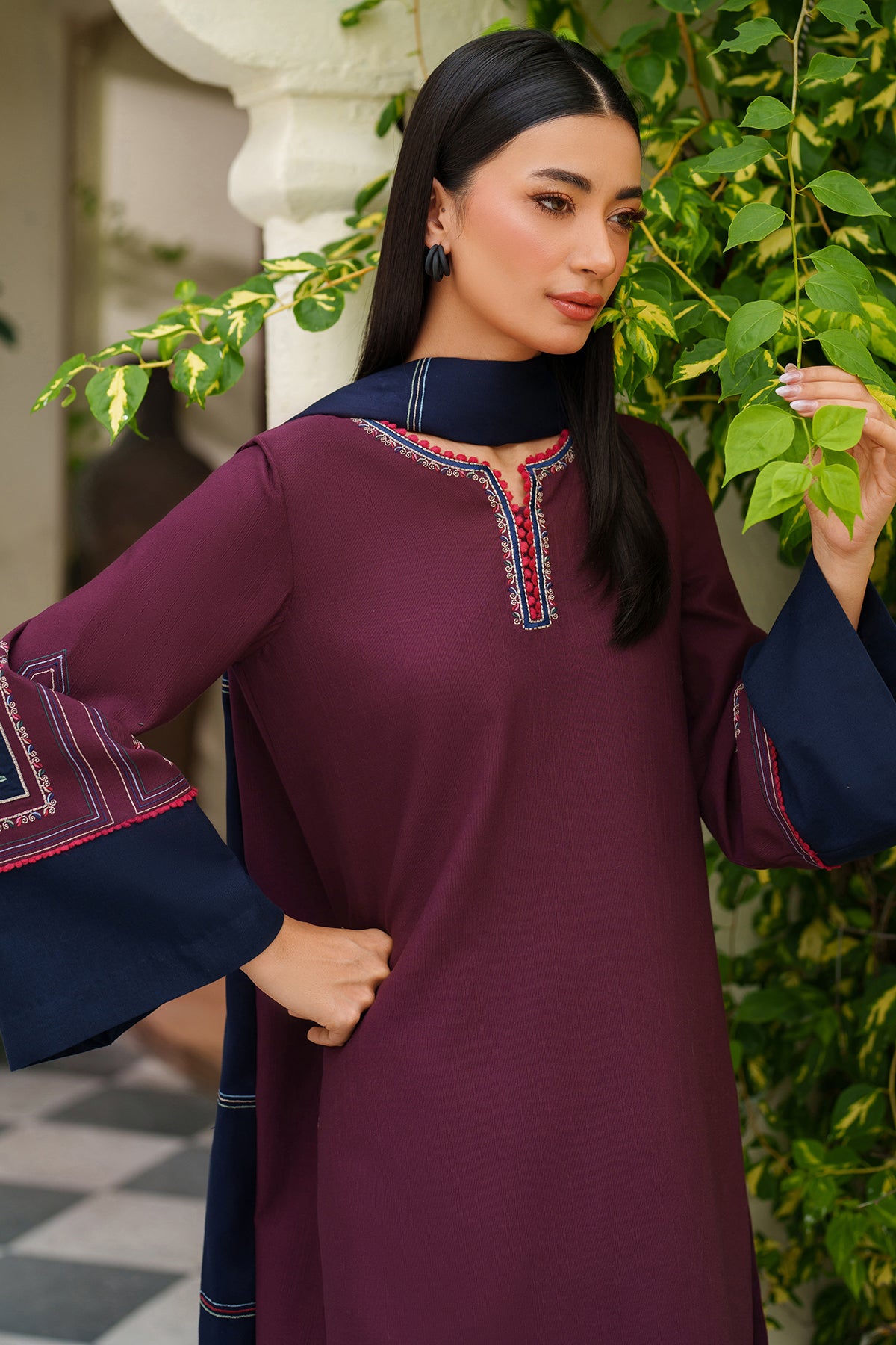 EMBROIDERED KHADDAR UW-0191