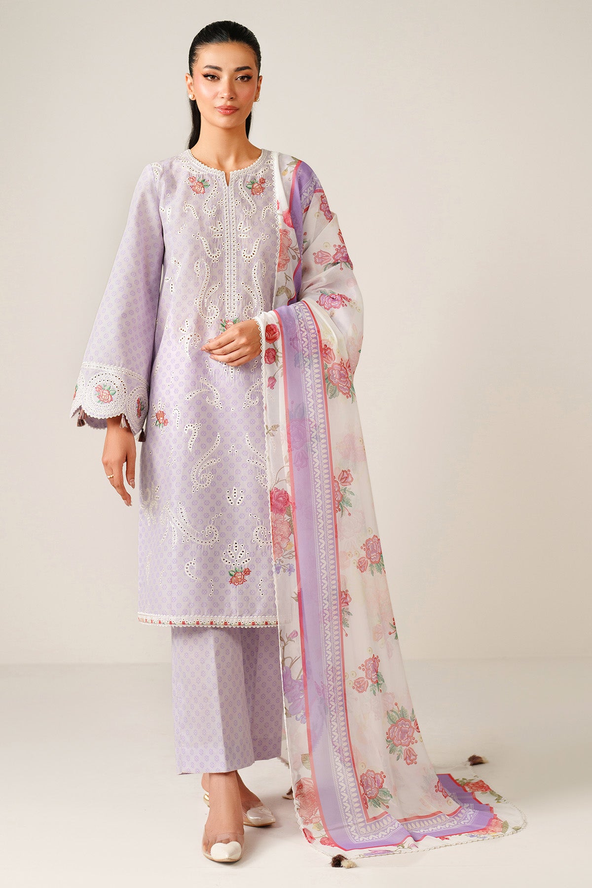 EMBROIDERED LAWN USE-9247