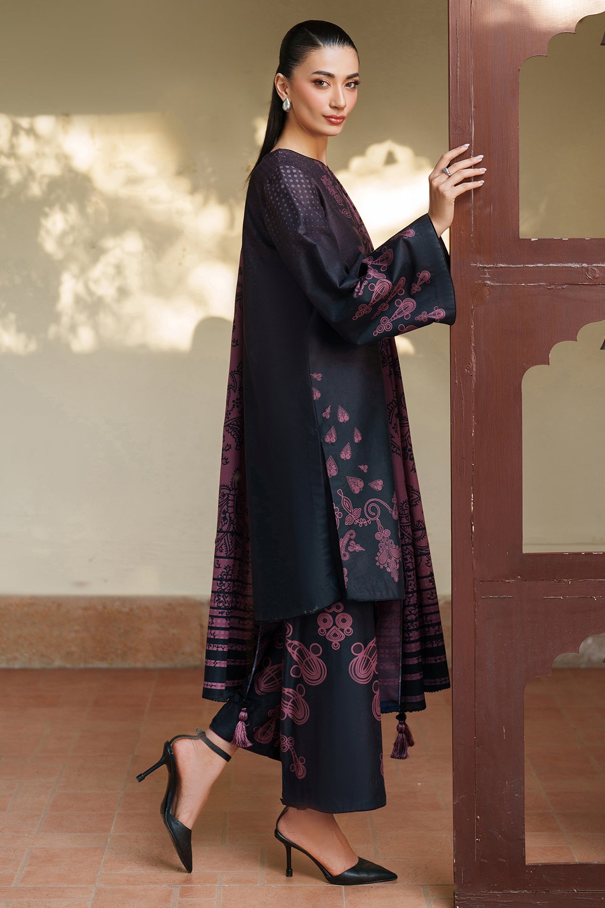 EMBROIDERED PREMIUM VISCOSE UW-0182