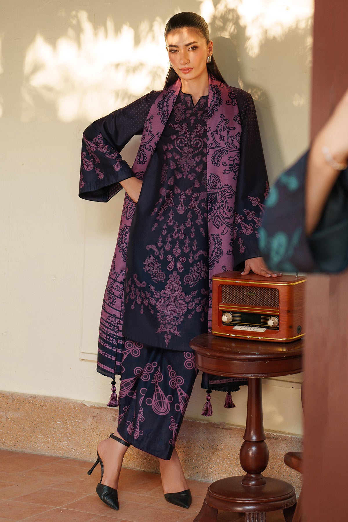 EMBROIDERED PREMIUM VISCOSE UW-0182