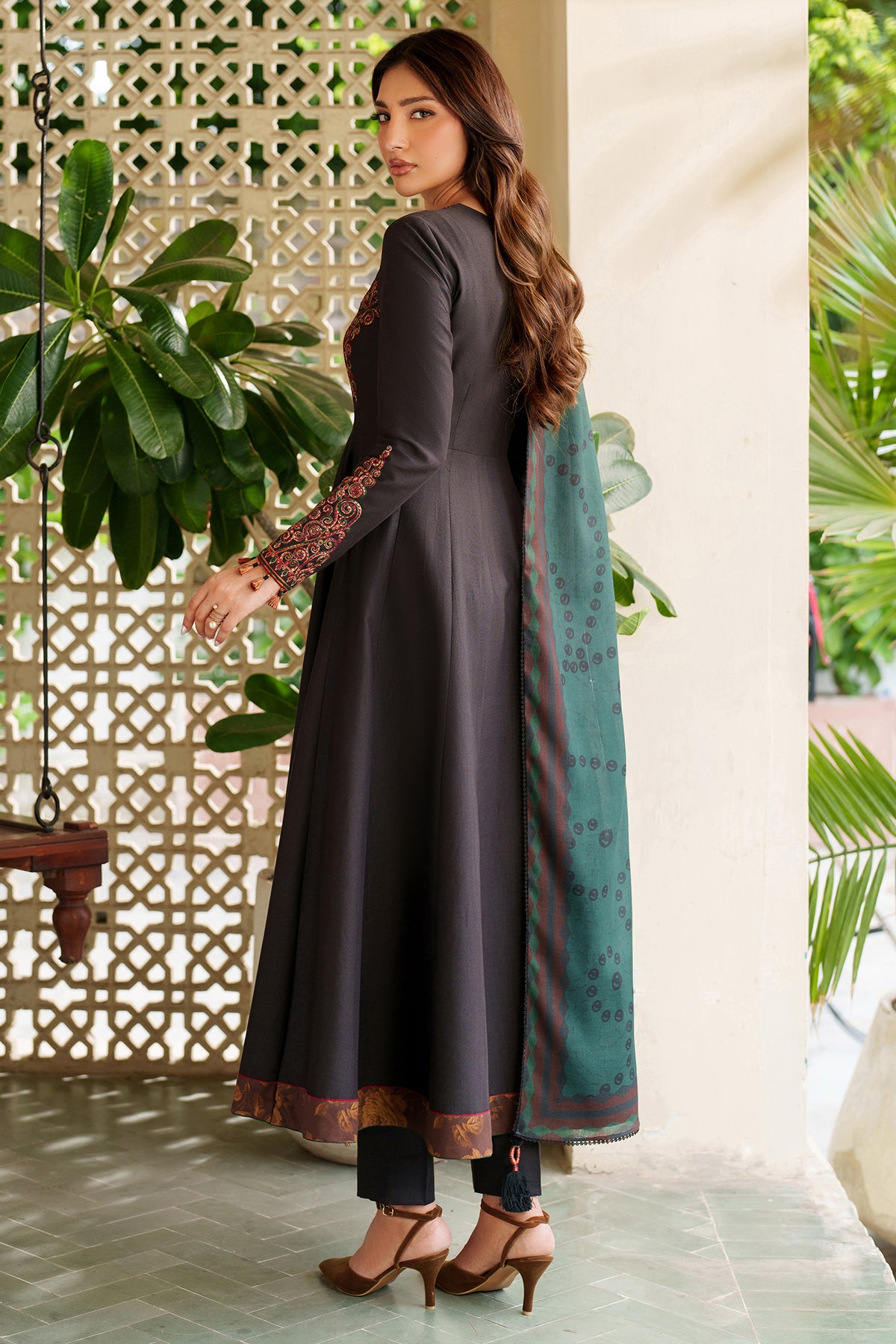 EMBROIDERED KHADDAR UW-0149