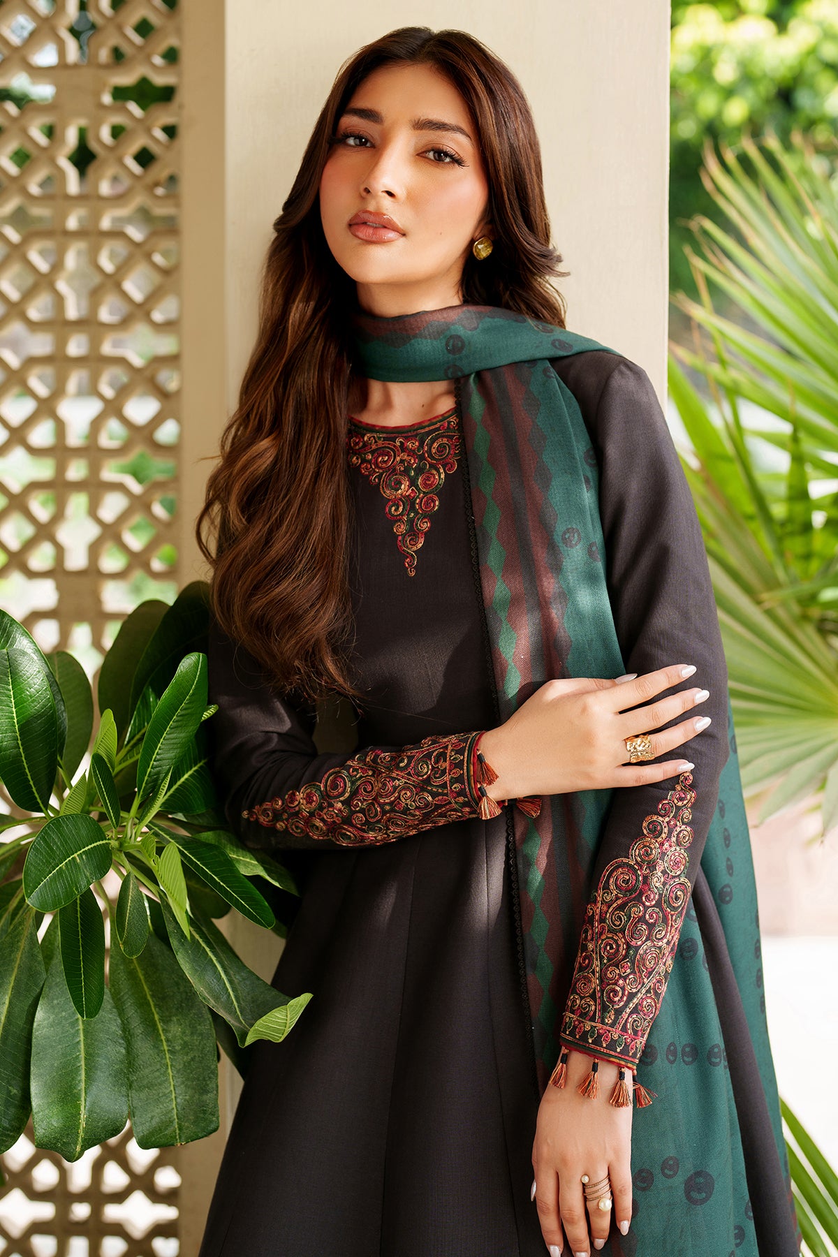 EMBROIDERED KHADDAR UW-0149