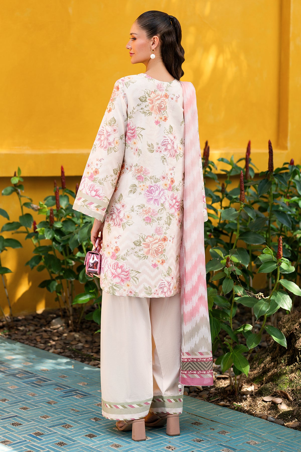 EMBROIDERED LAWN USE-9221