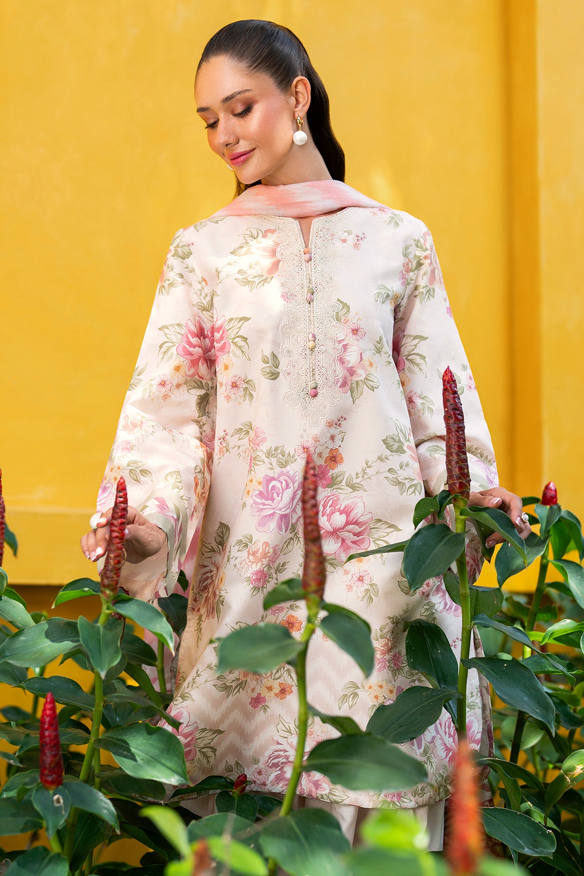 EMBROIDERED LAWN USE-9221